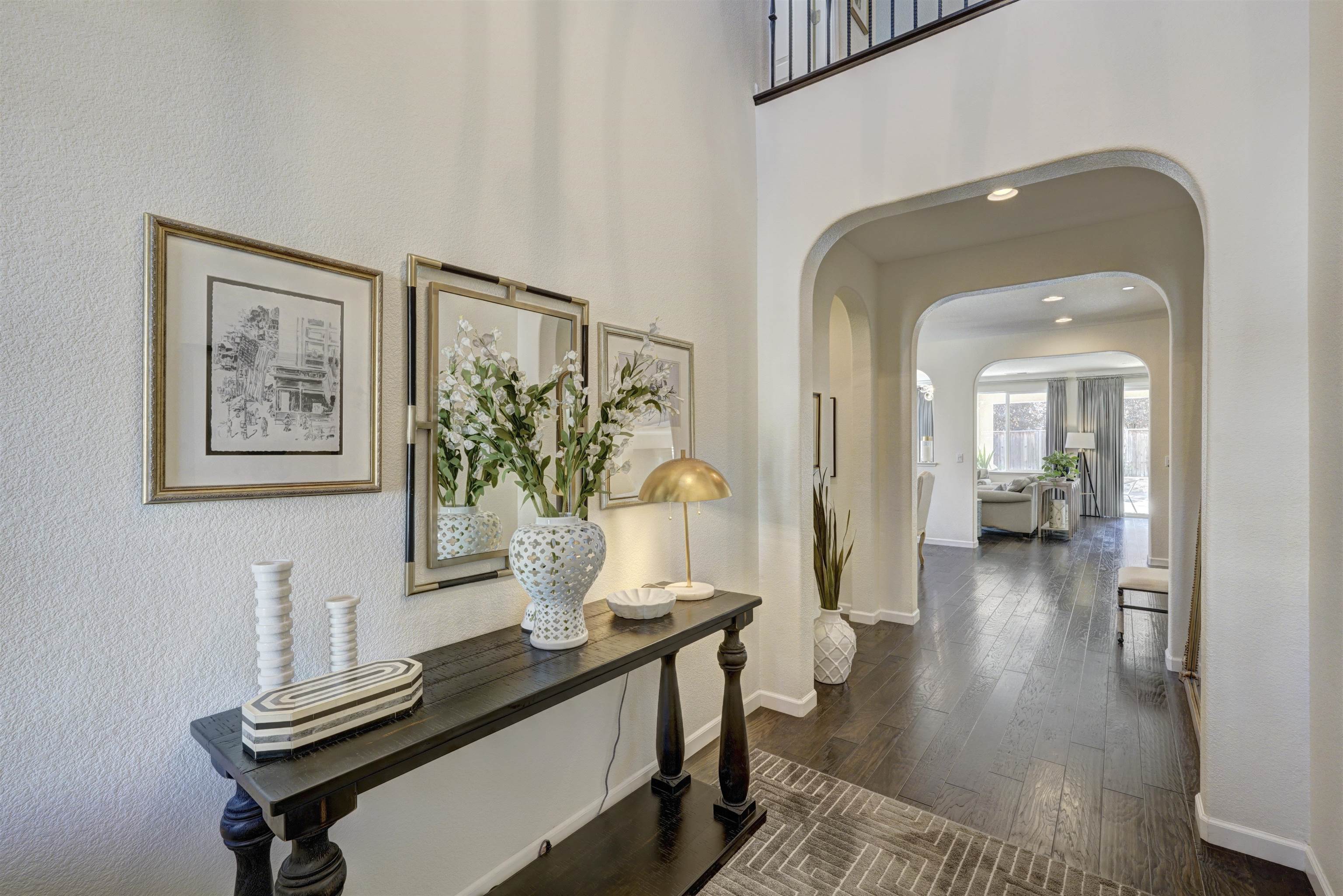 8422 Pinehollow Cir