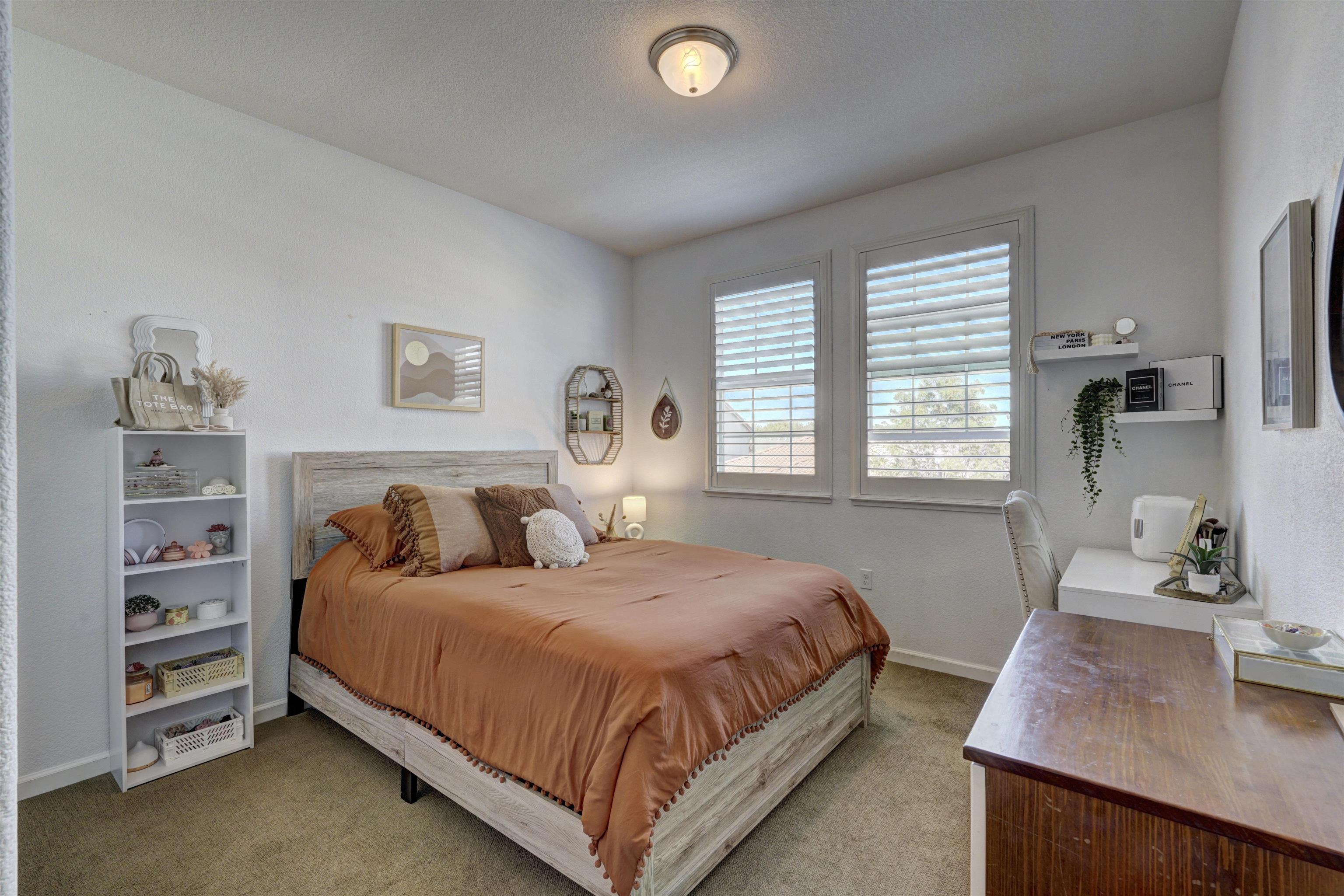 8422 Pinehollow Cir
