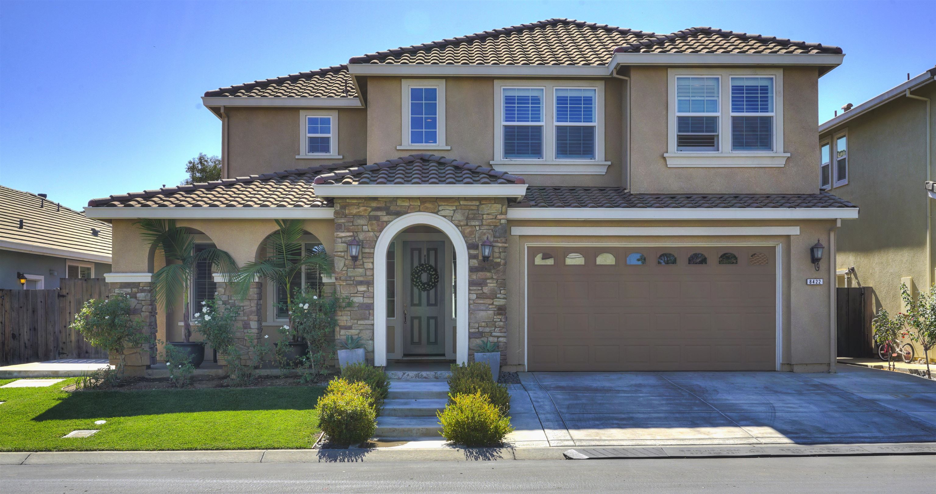 8422 Pinehollow Cir