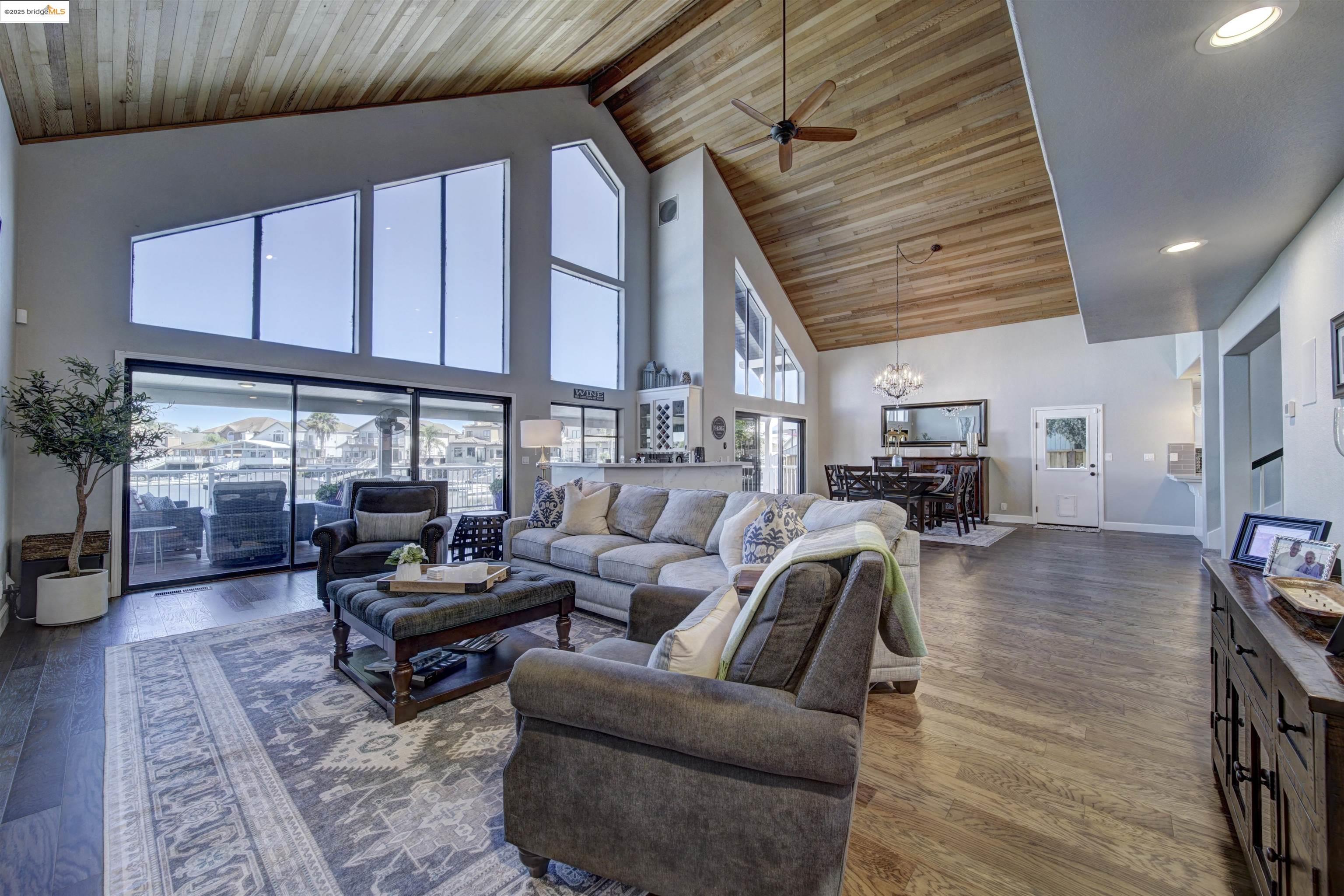 2105 Cypress Pt