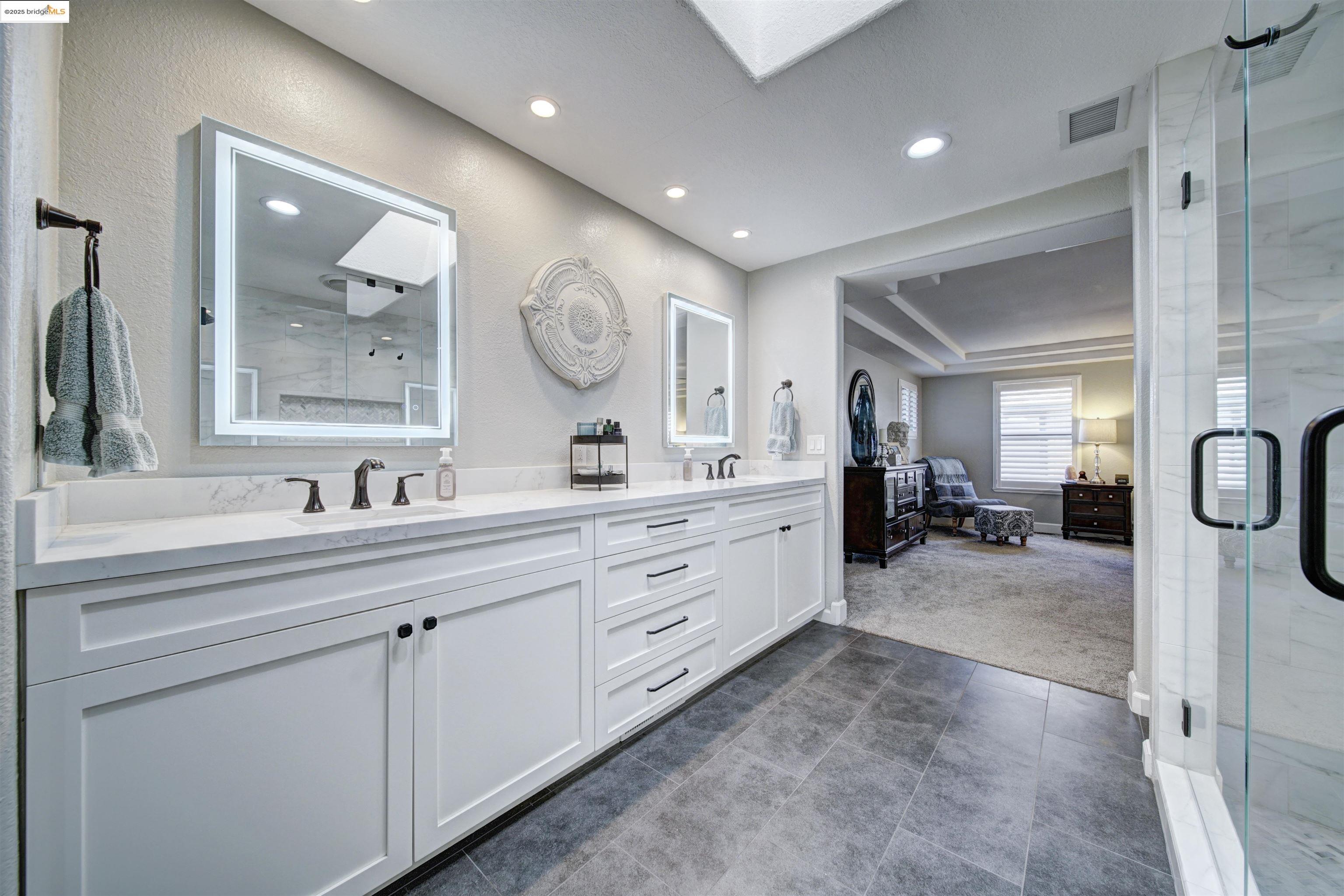 2105 Cypress Pt