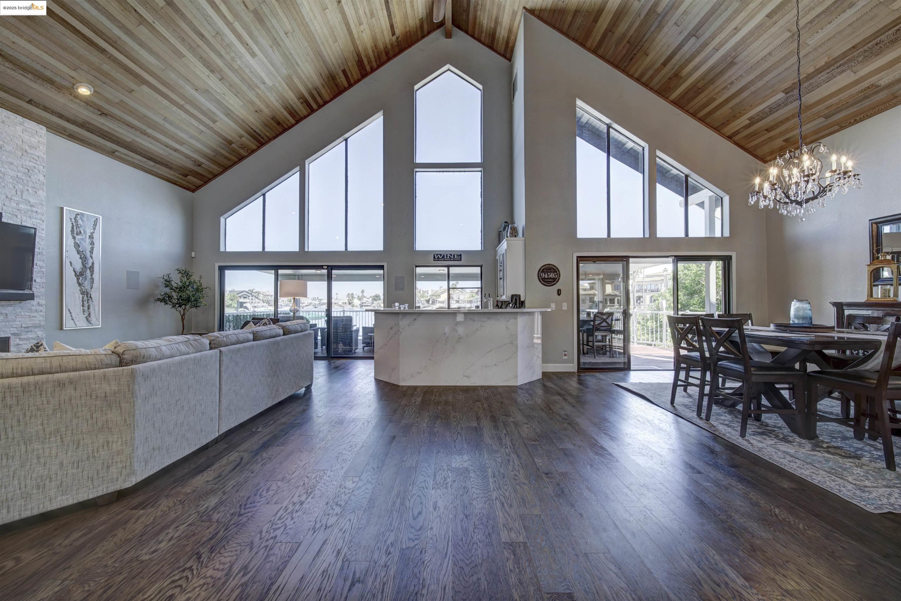 2105 Cypress Pt