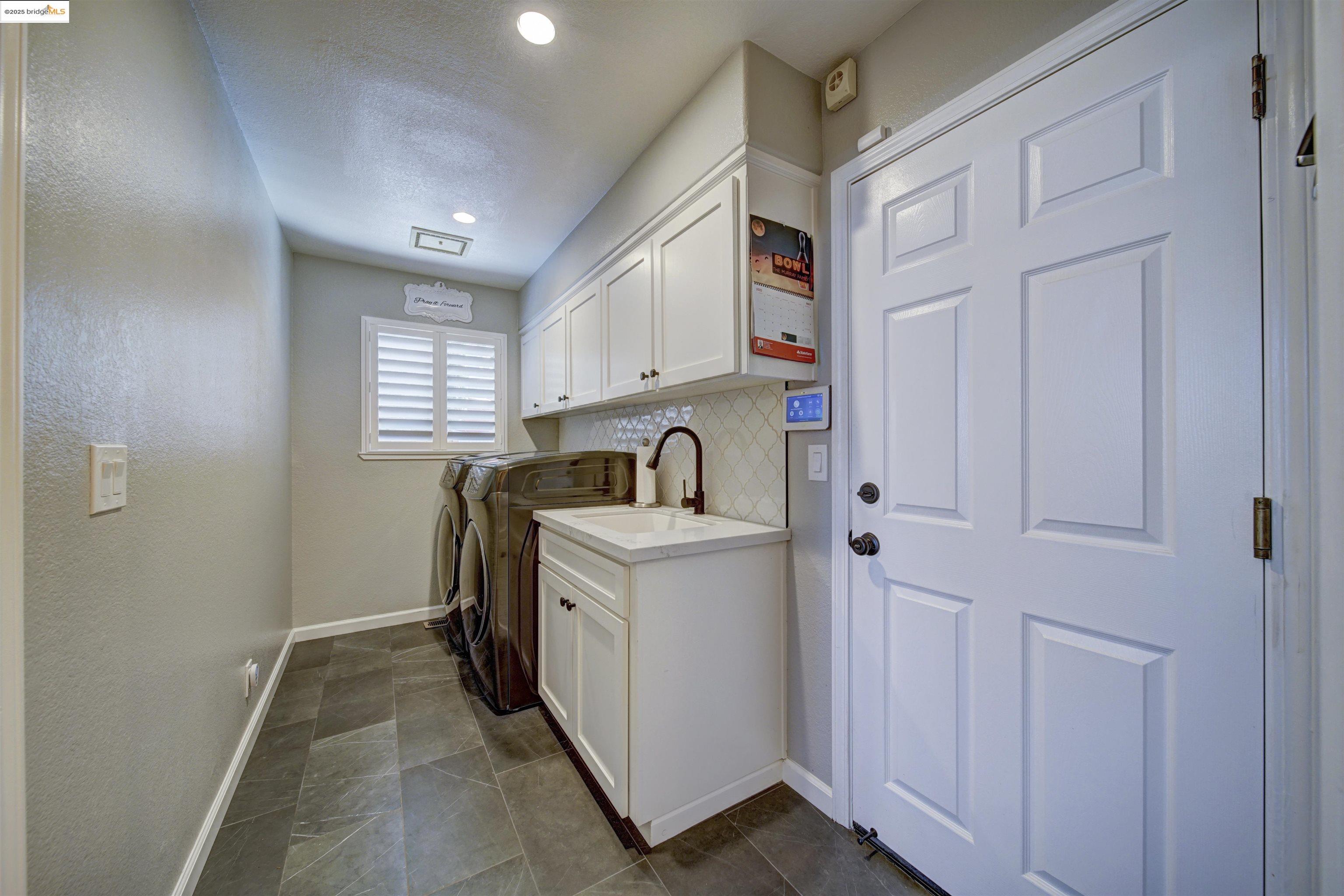2105 Cypress Pt