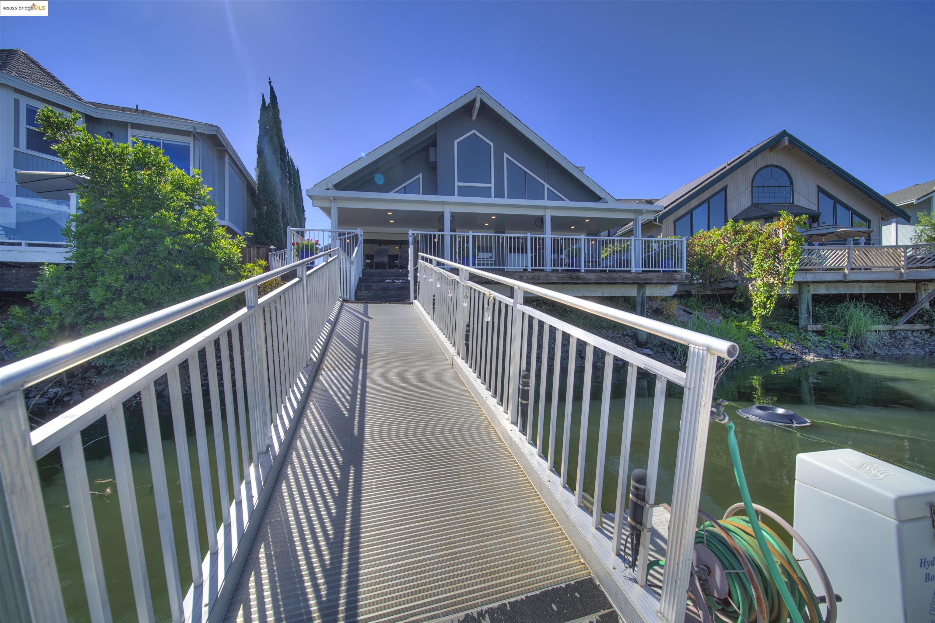 2105 Cypress Pt