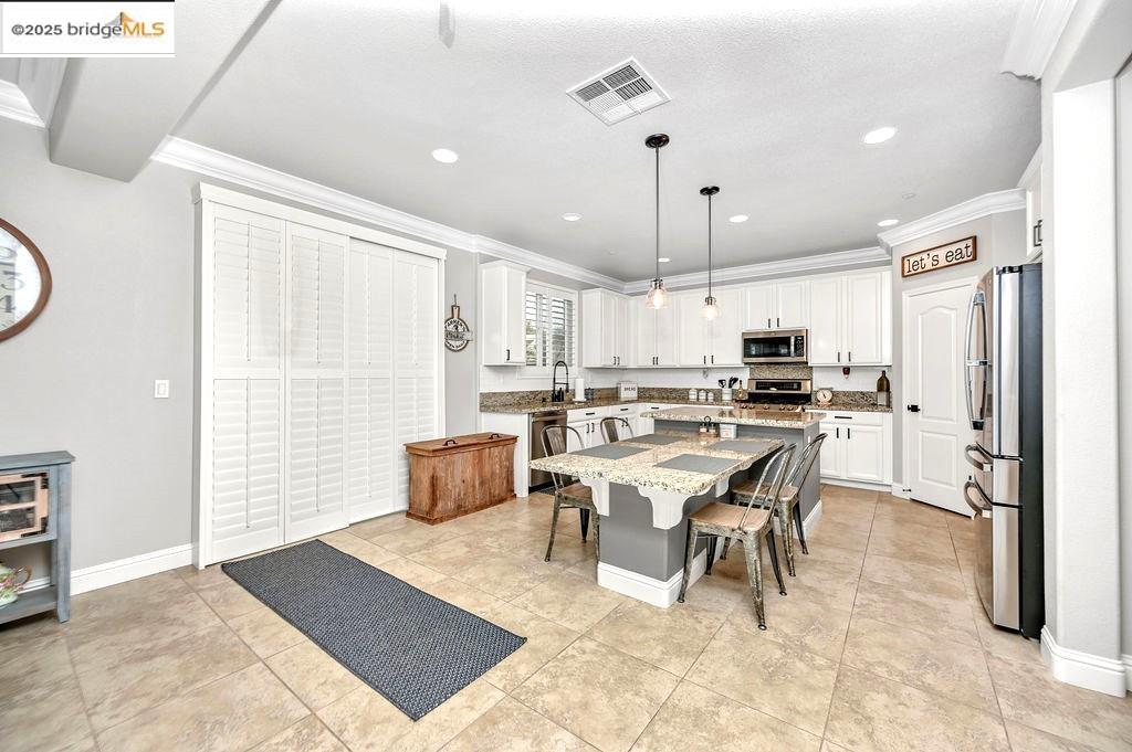 1453 Big Redwood Dr
