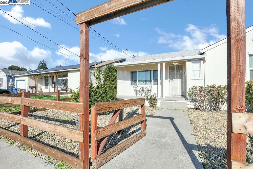 500 W Madill St