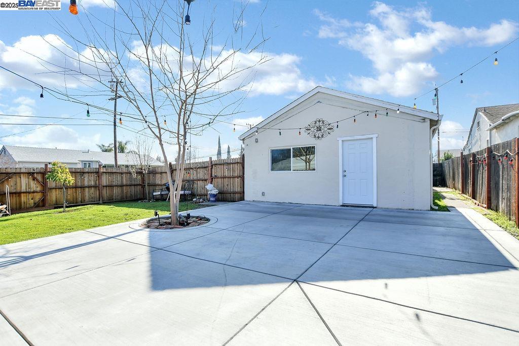 500 W Madill St