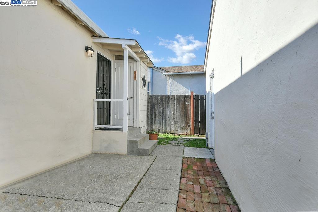 500 W Madill St