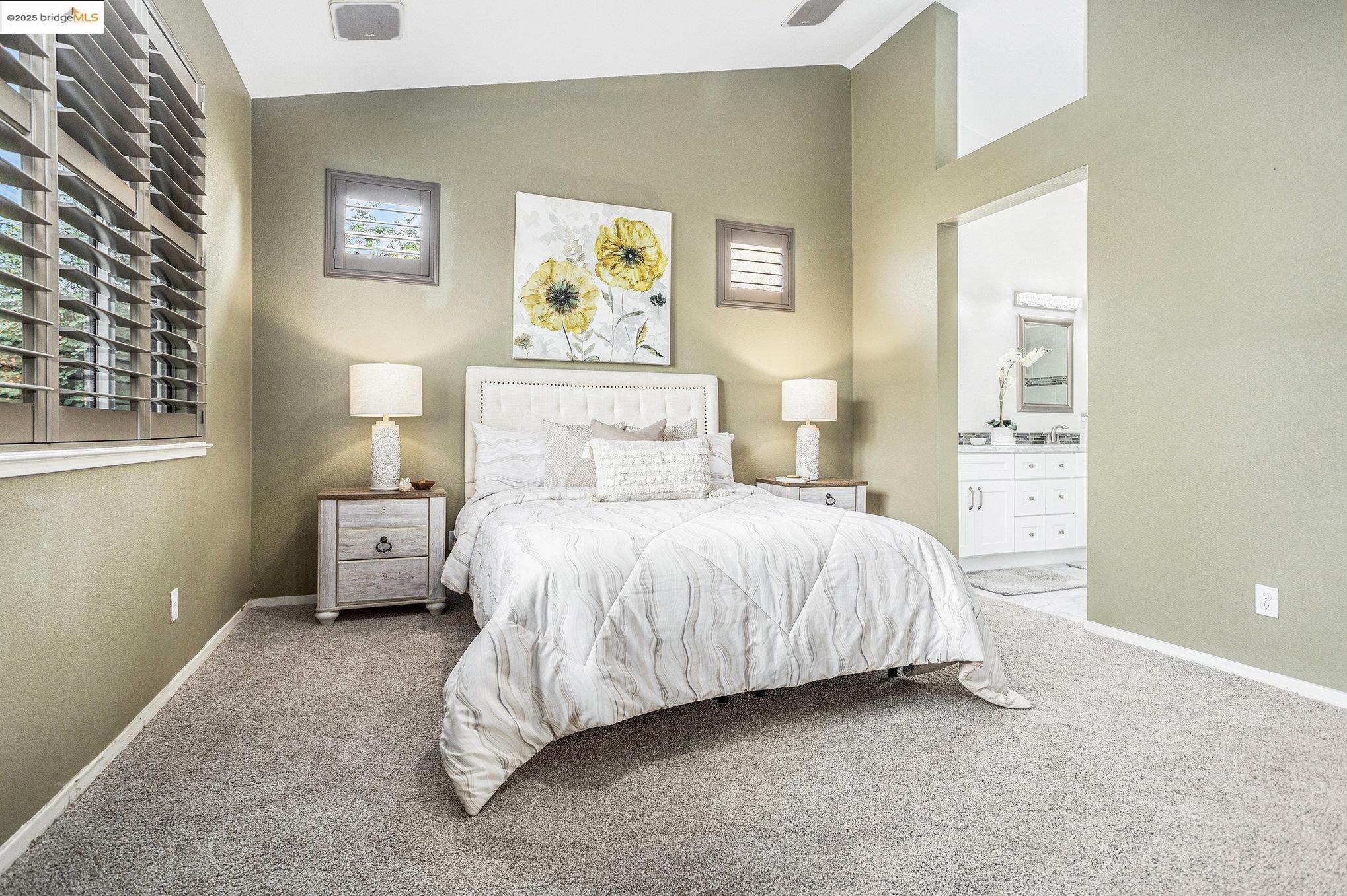 4695 La Vista Dr