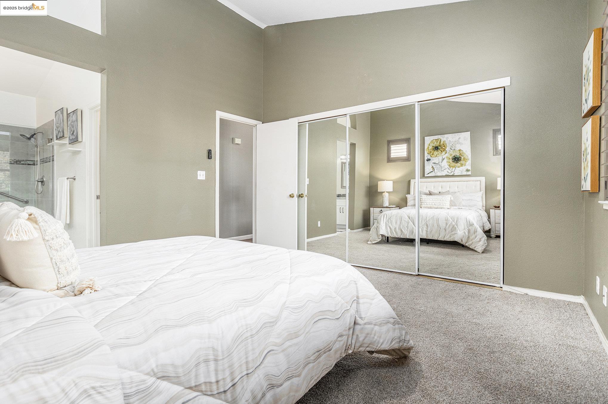 4695 La Vista Dr