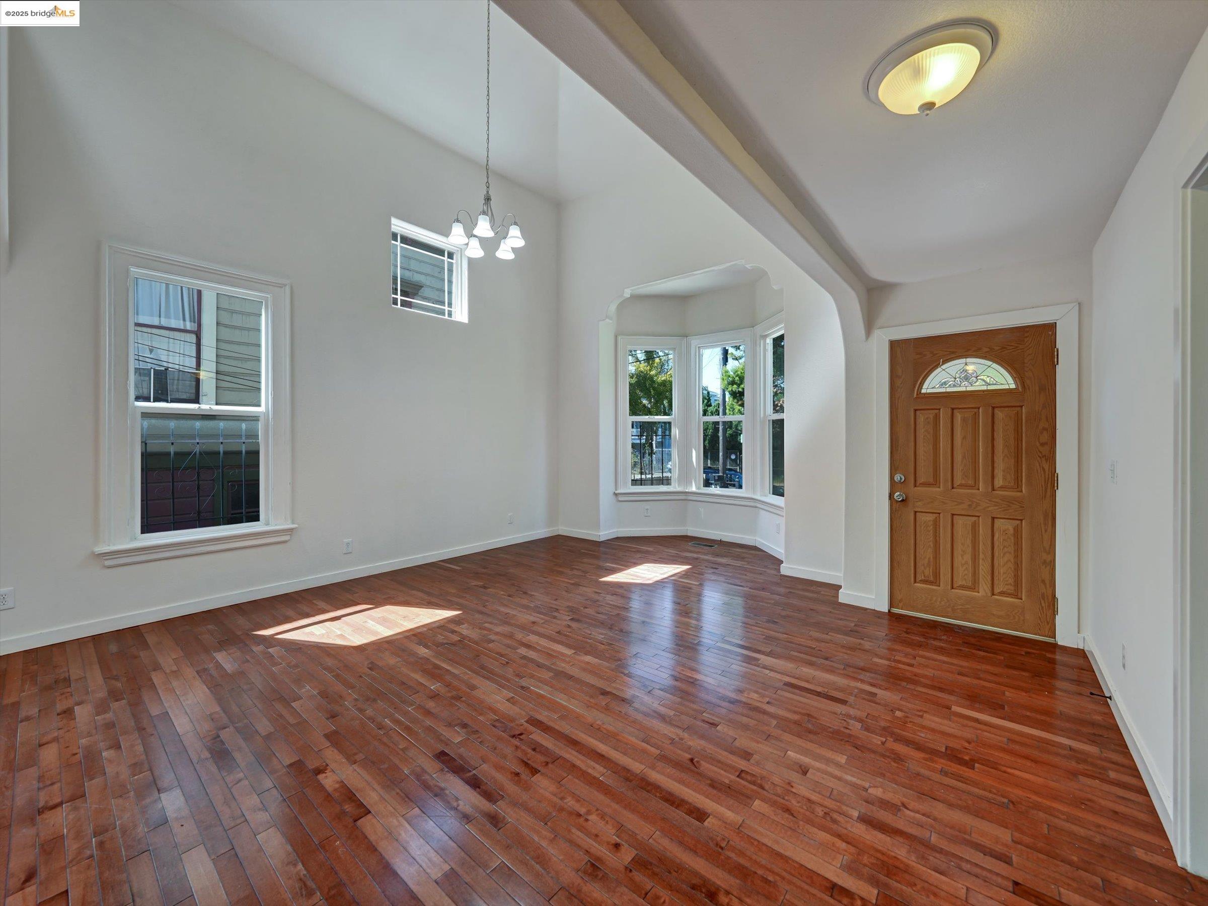 1102 Chester St