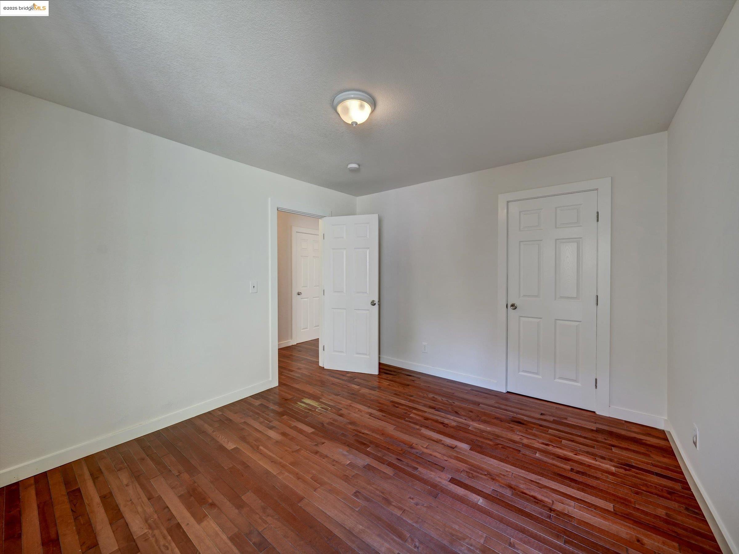1102 Chester St