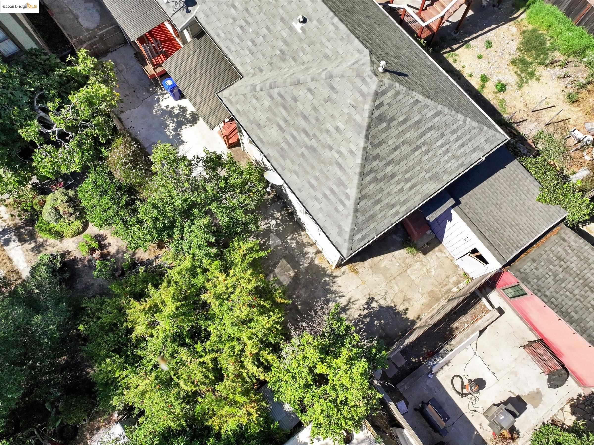 1102 Chester St