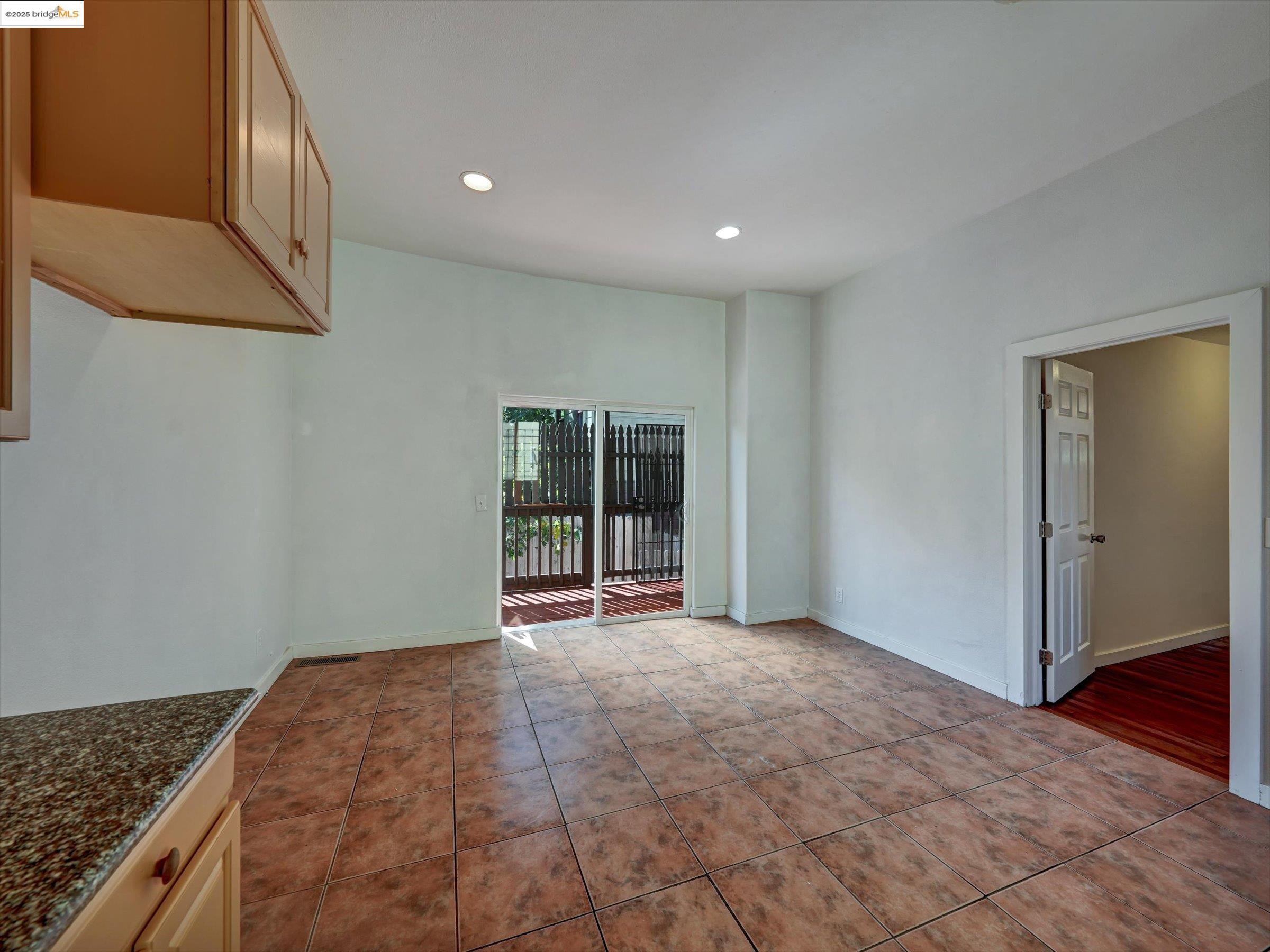 1102 Chester St