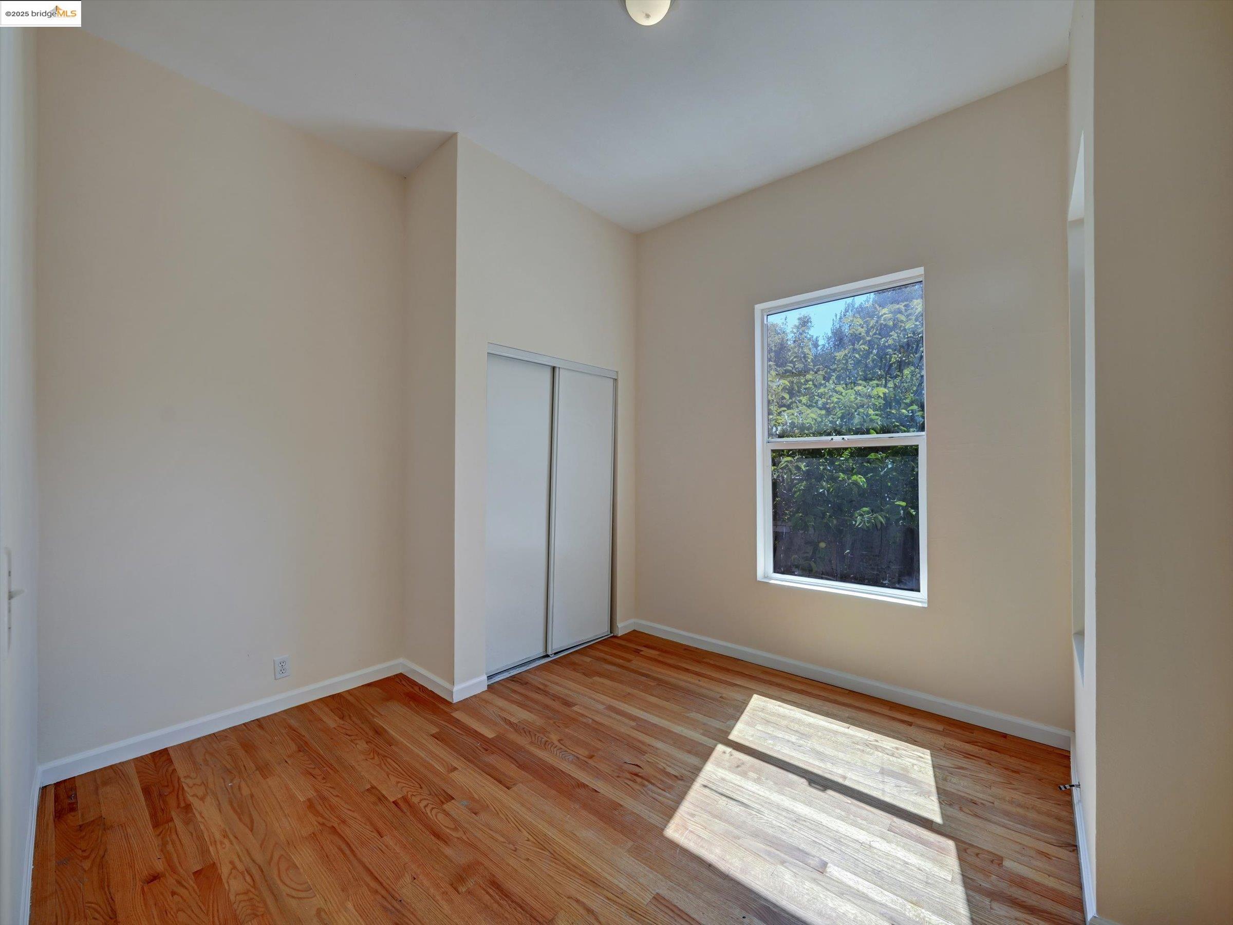 1102 Chester St
