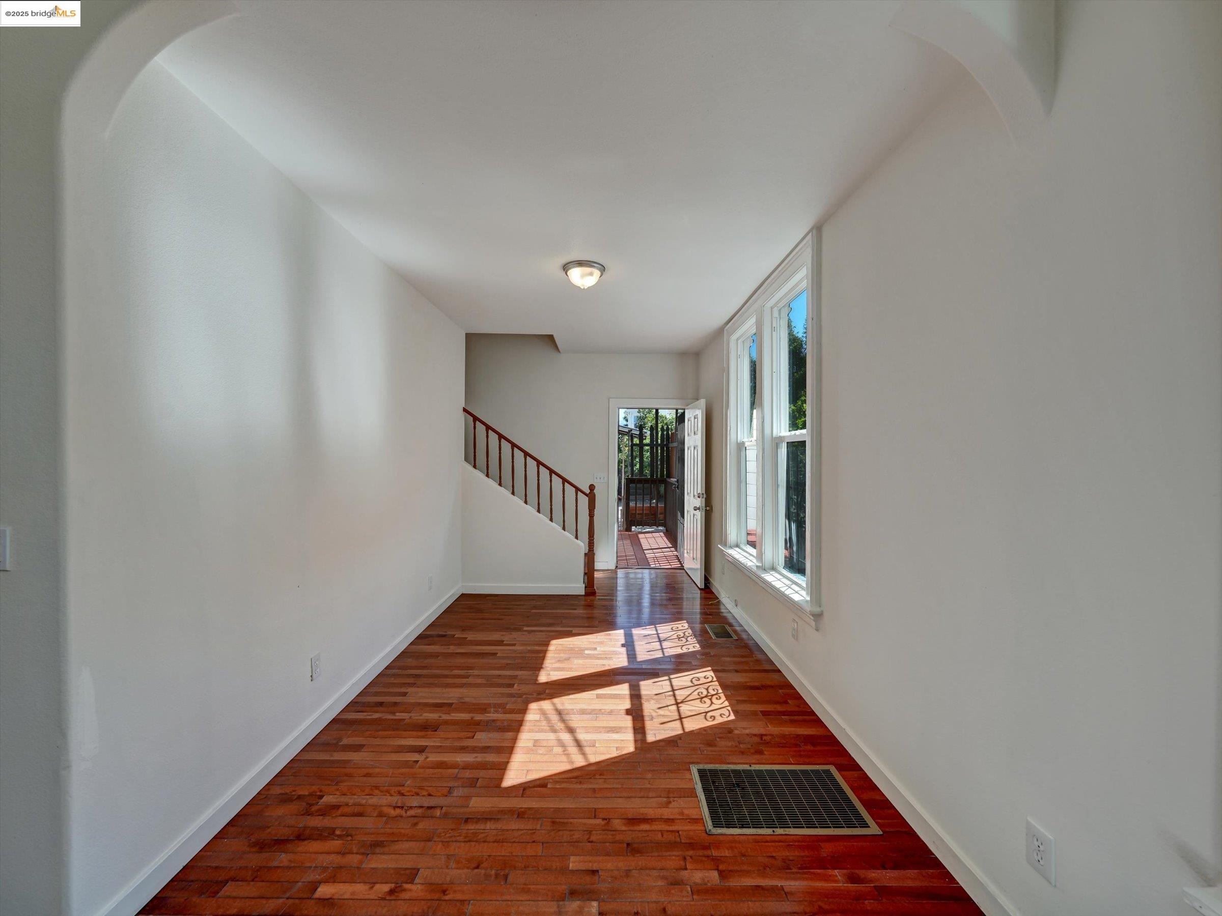 1102 Chester St