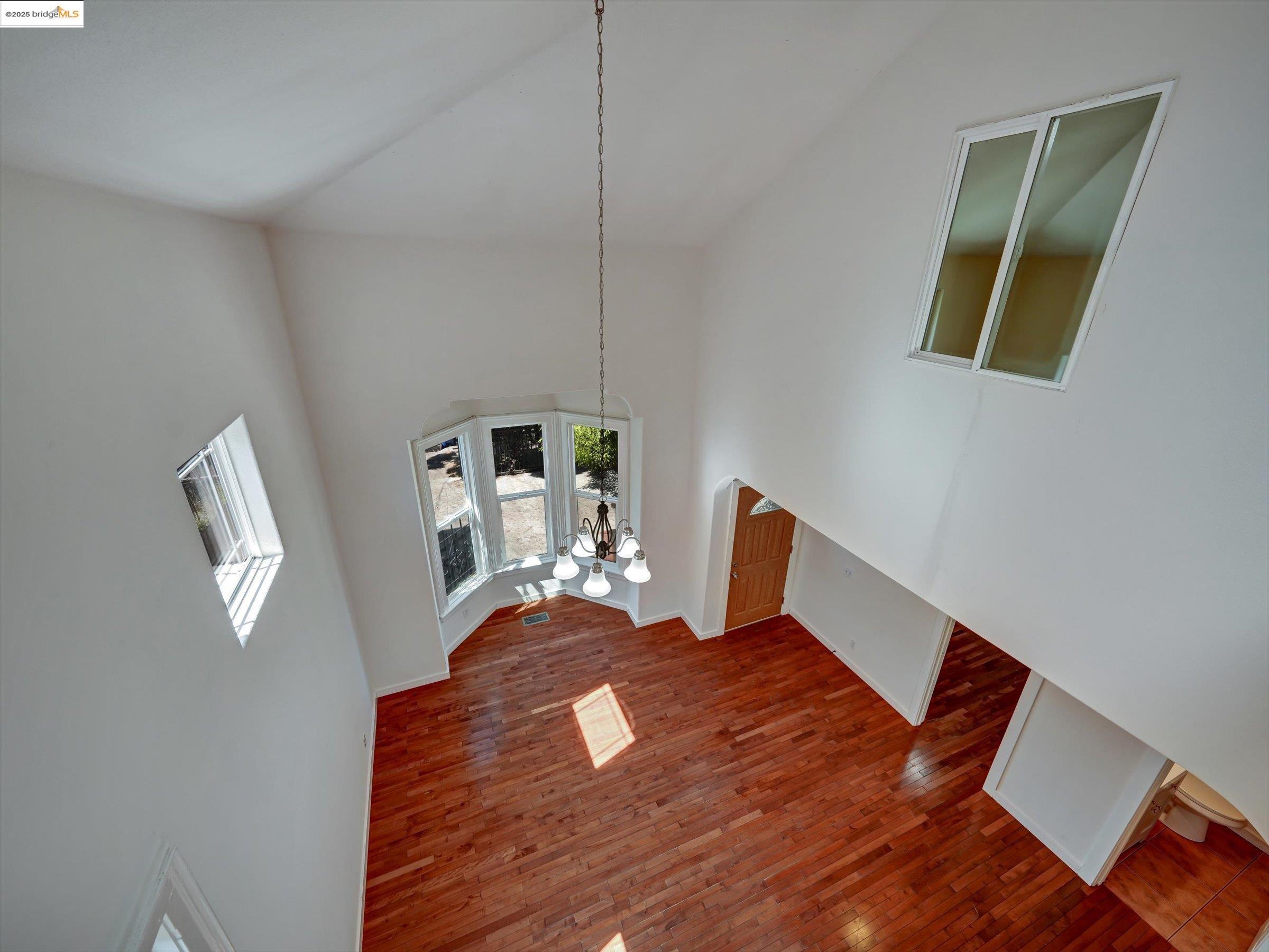 1102 Chester St
