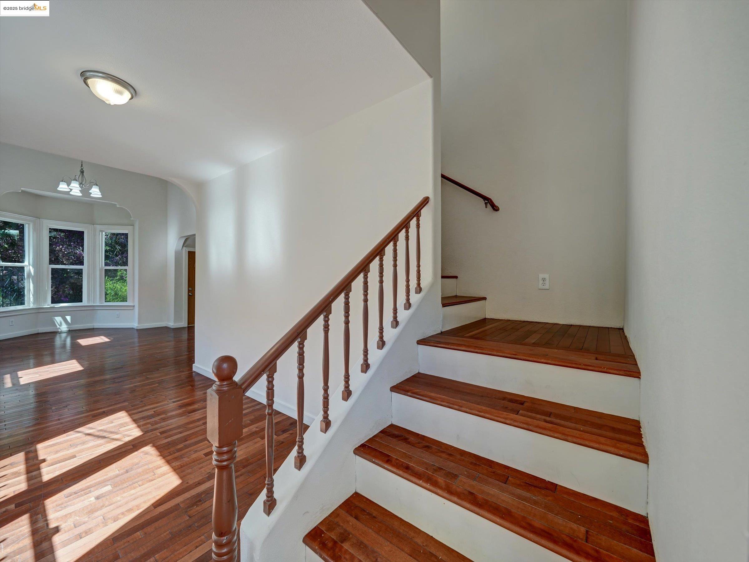 1102 Chester St
