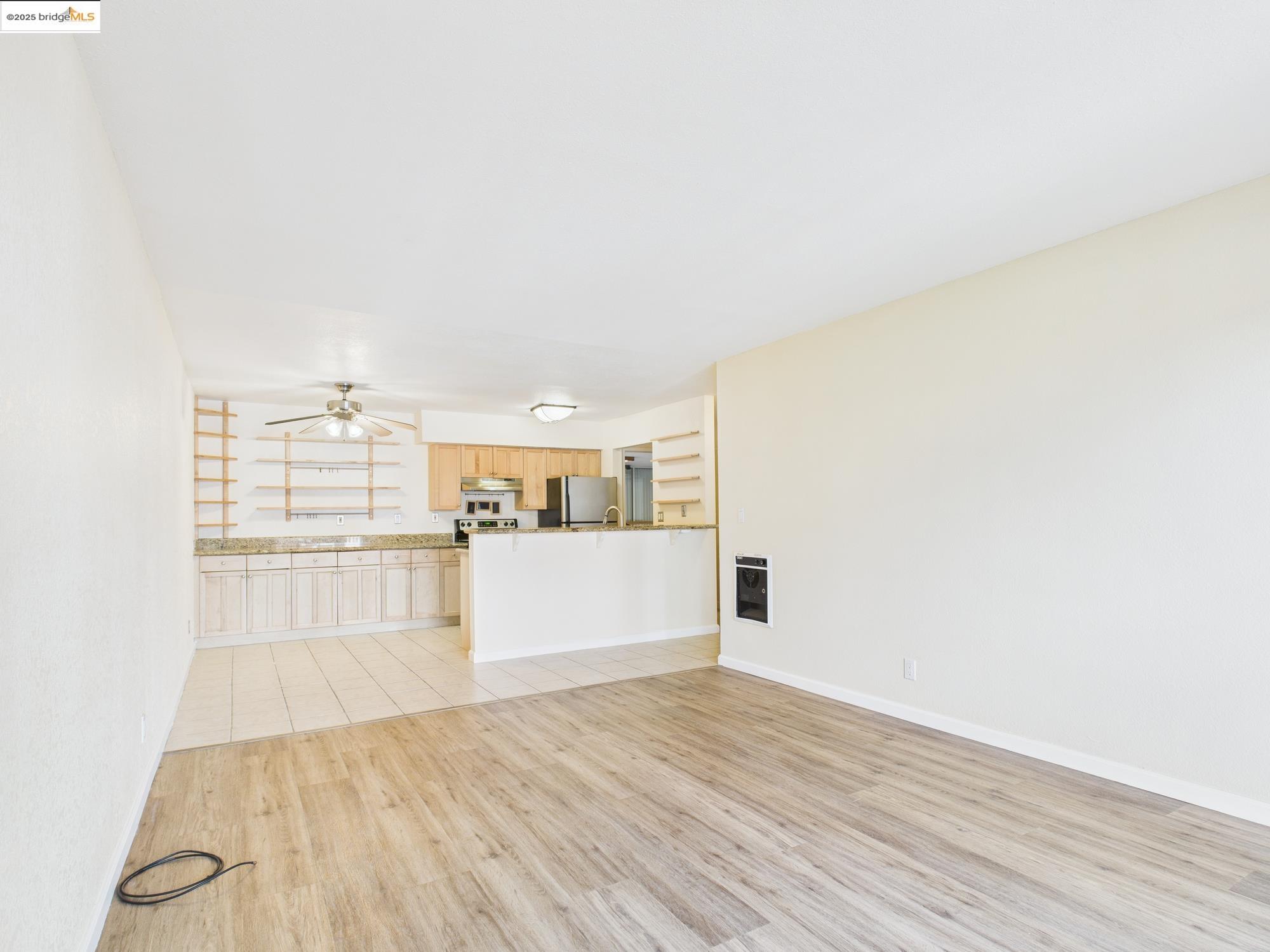 466 Crescent St # 102