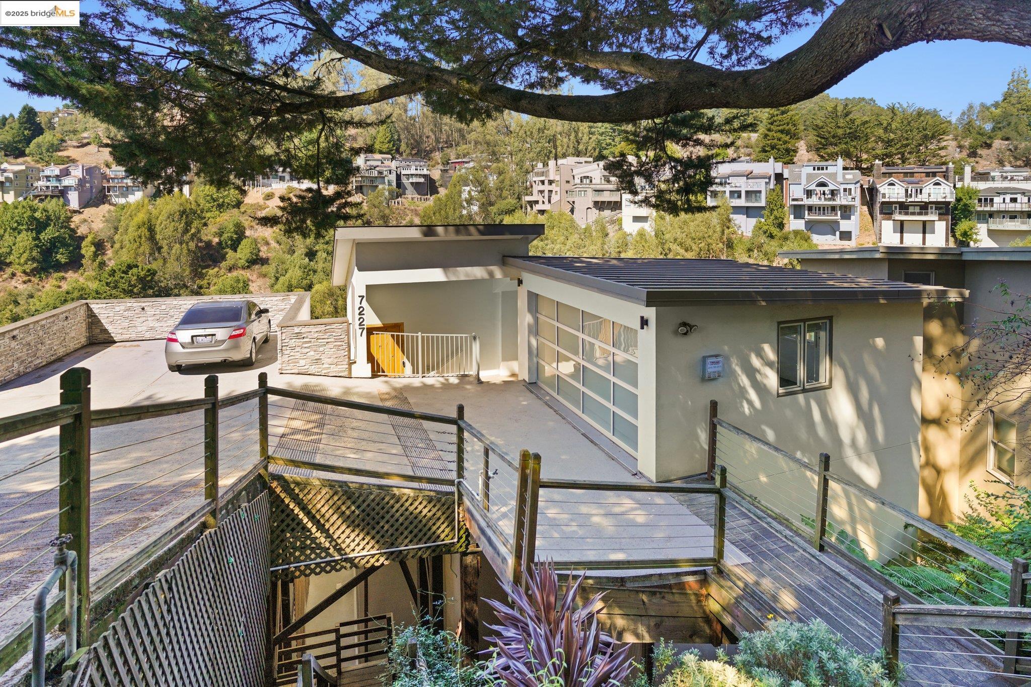 7227 Skyline Blvd
