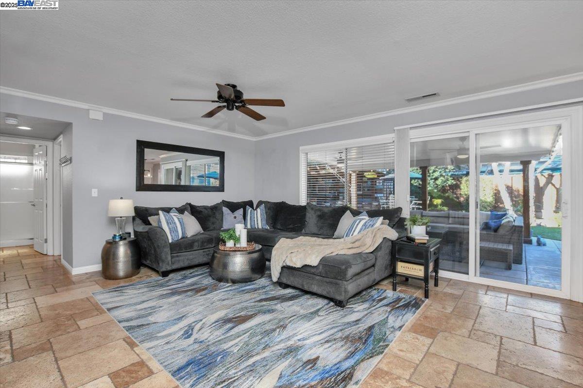 25 Barrington Ct