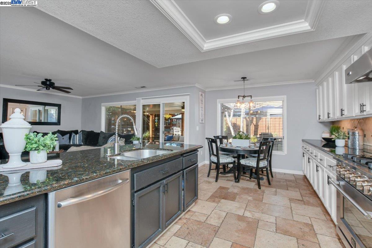 25 Barrington Ct