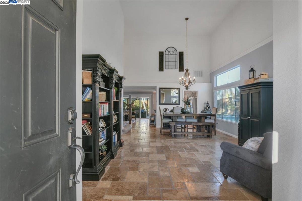 25 Barrington Ct