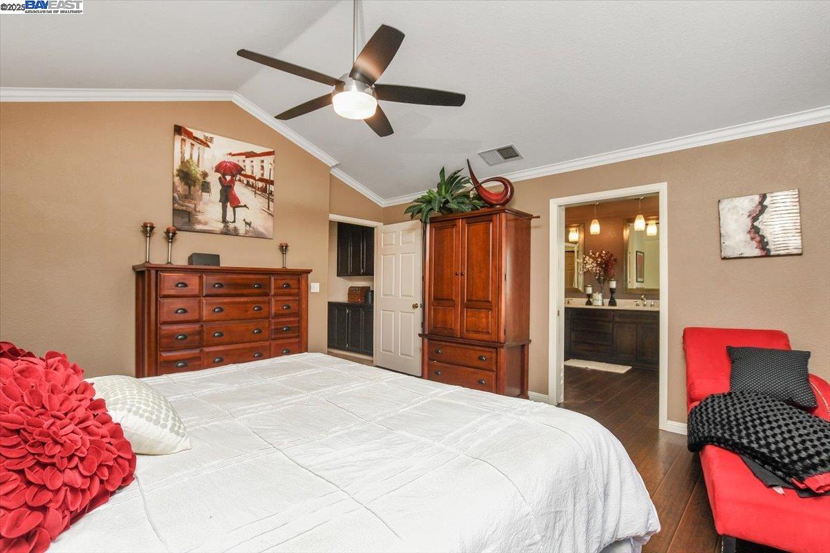 25 Barrington Ct
