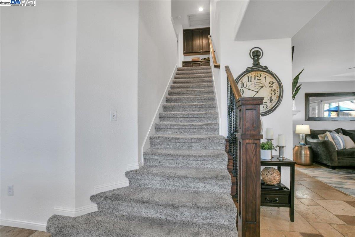 25 Barrington Ct