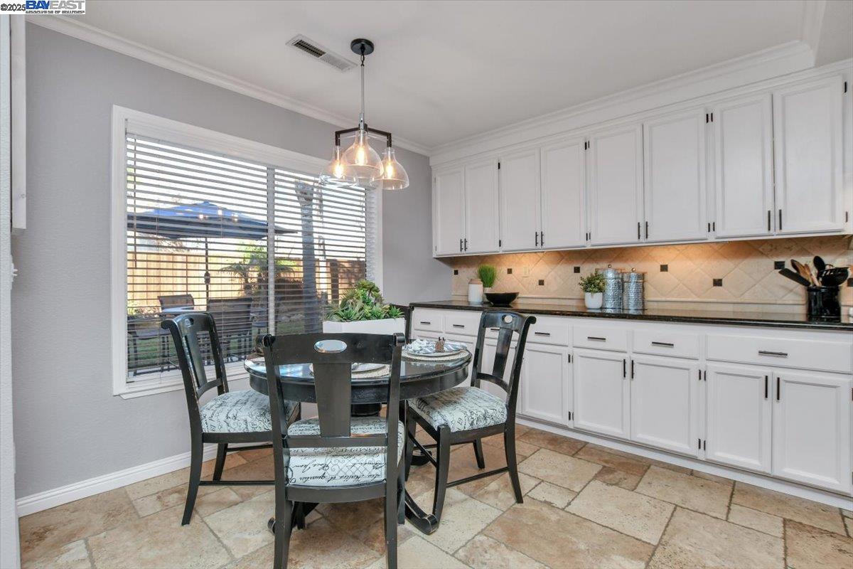 25 Barrington Ct