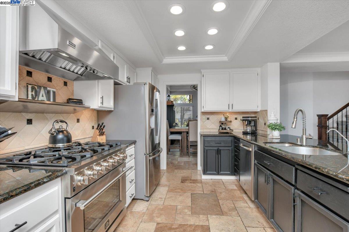 25 Barrington Ct