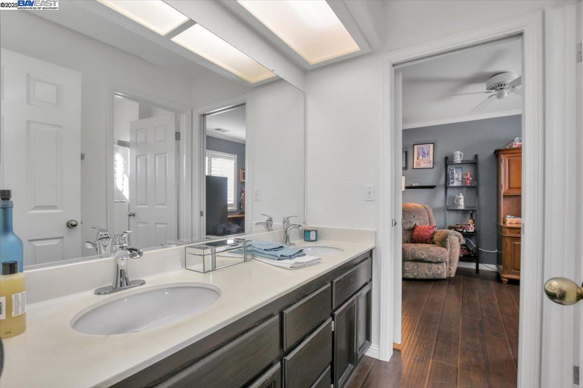 25 Barrington Ct