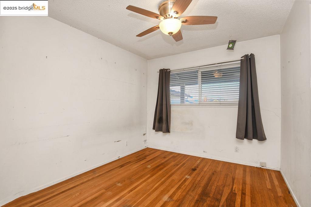 909 San Carlos Dr