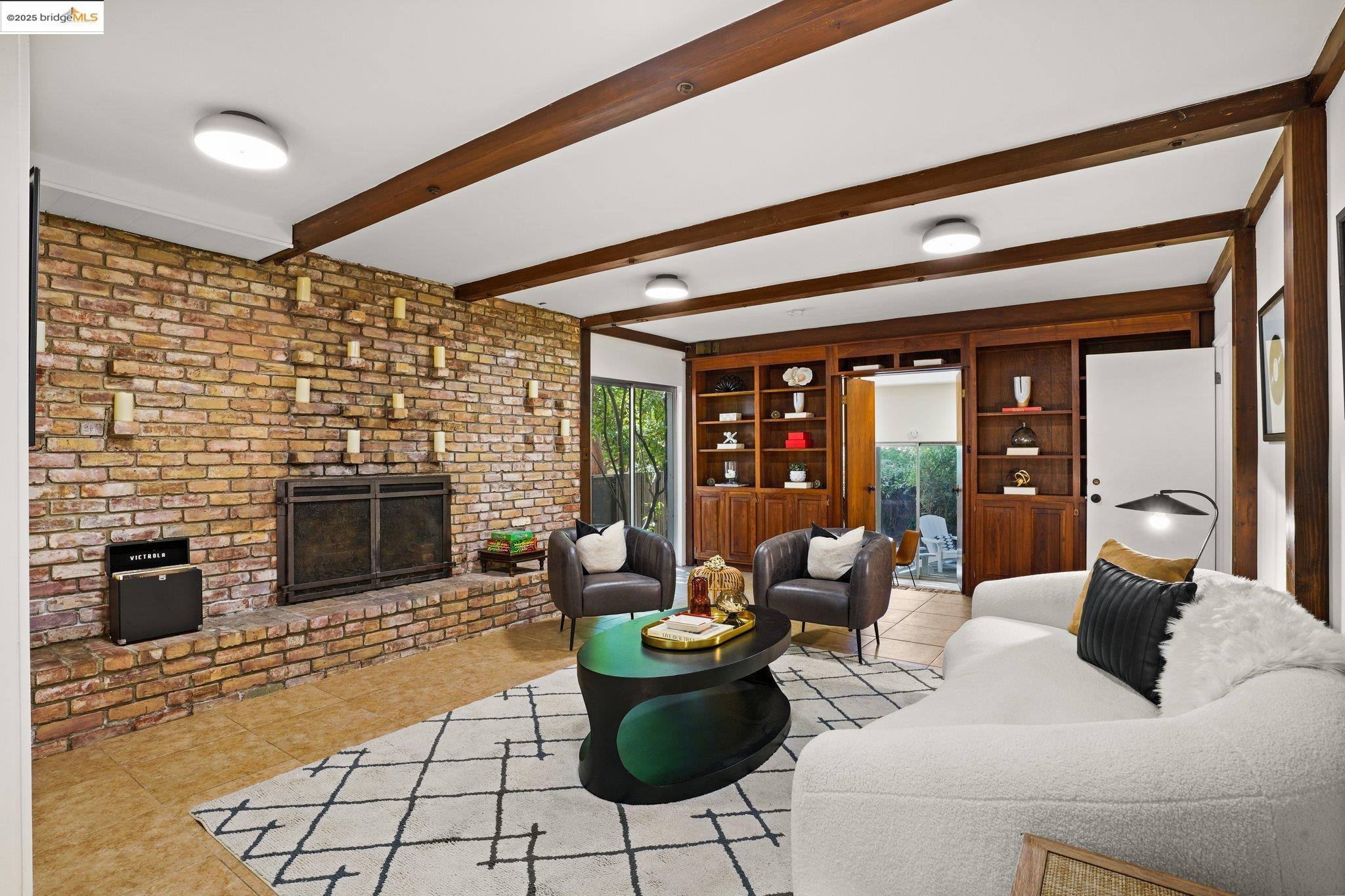 331 Saint James Dr