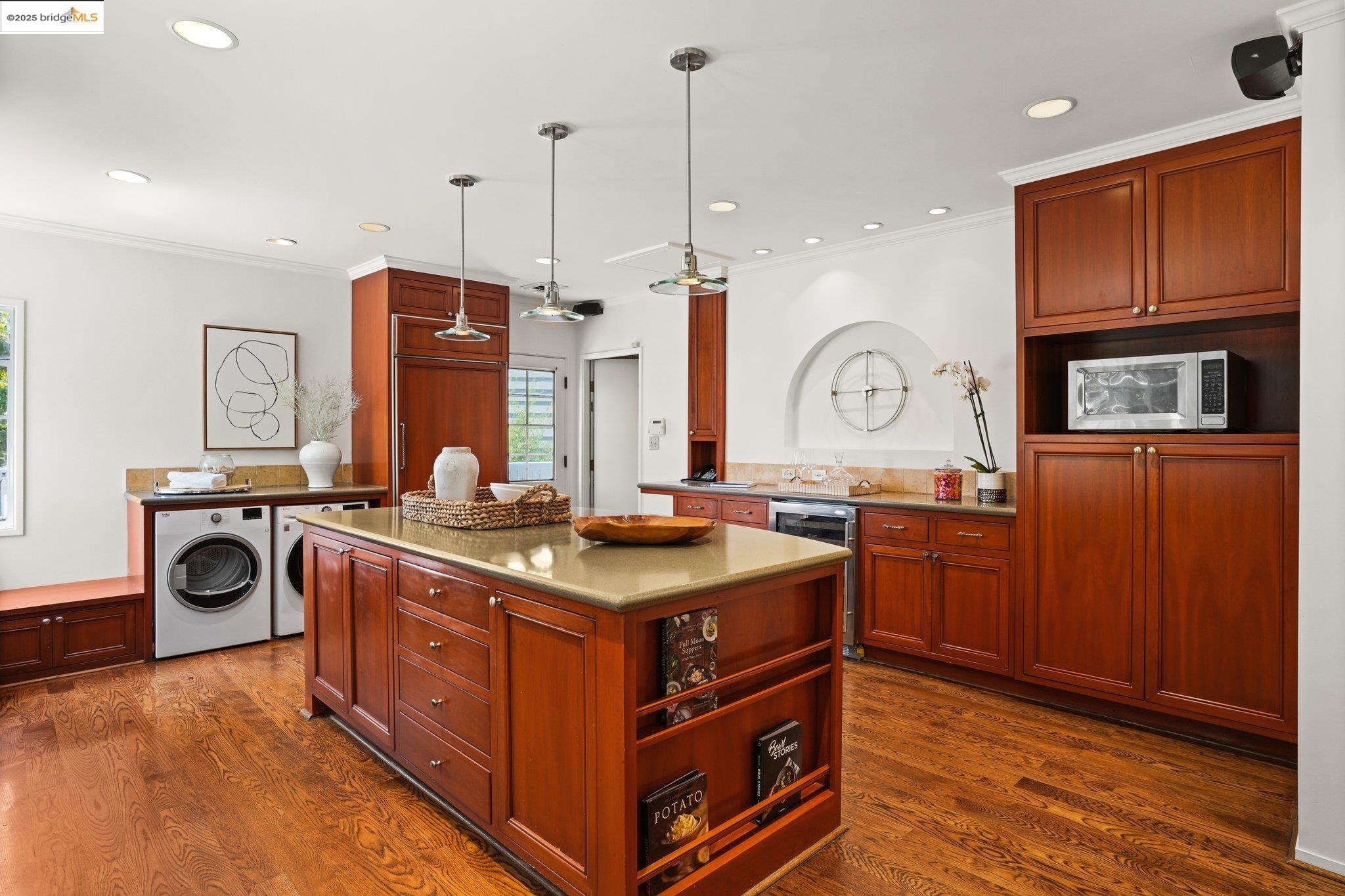 331 Saint James Dr