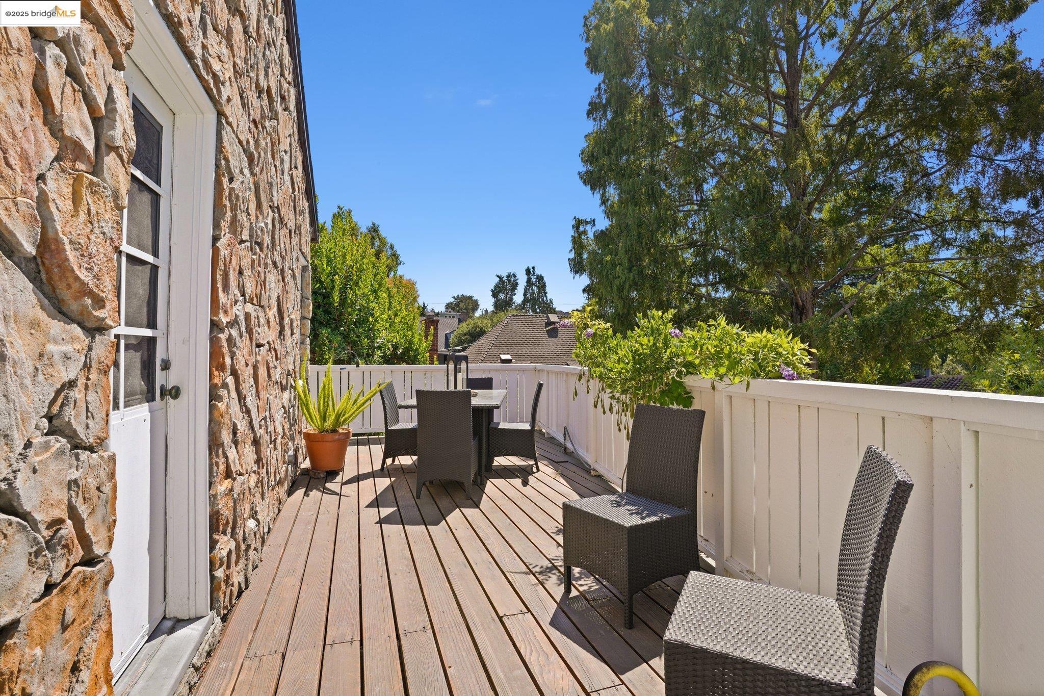 331 Saint James Dr