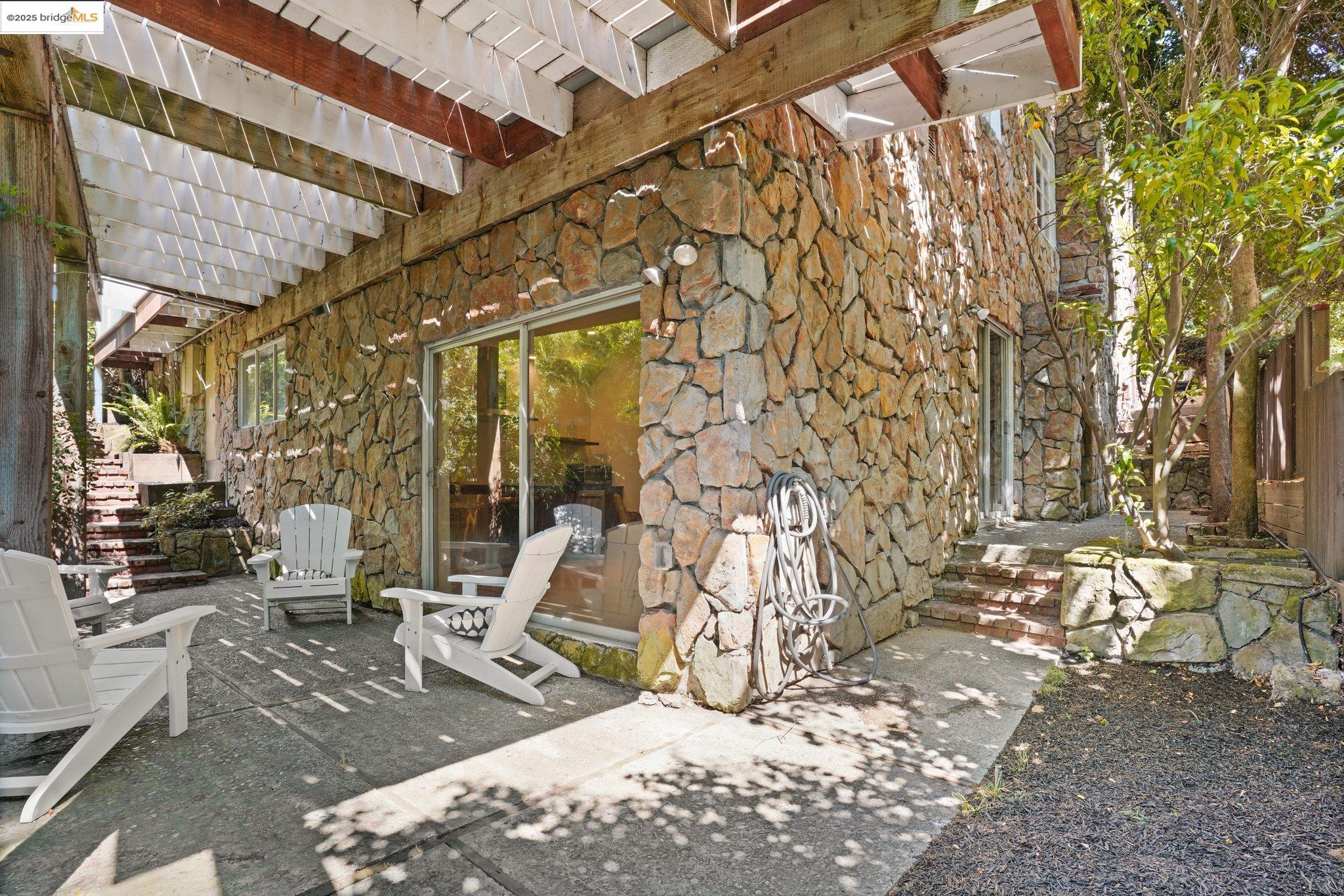 331 Saint James Dr