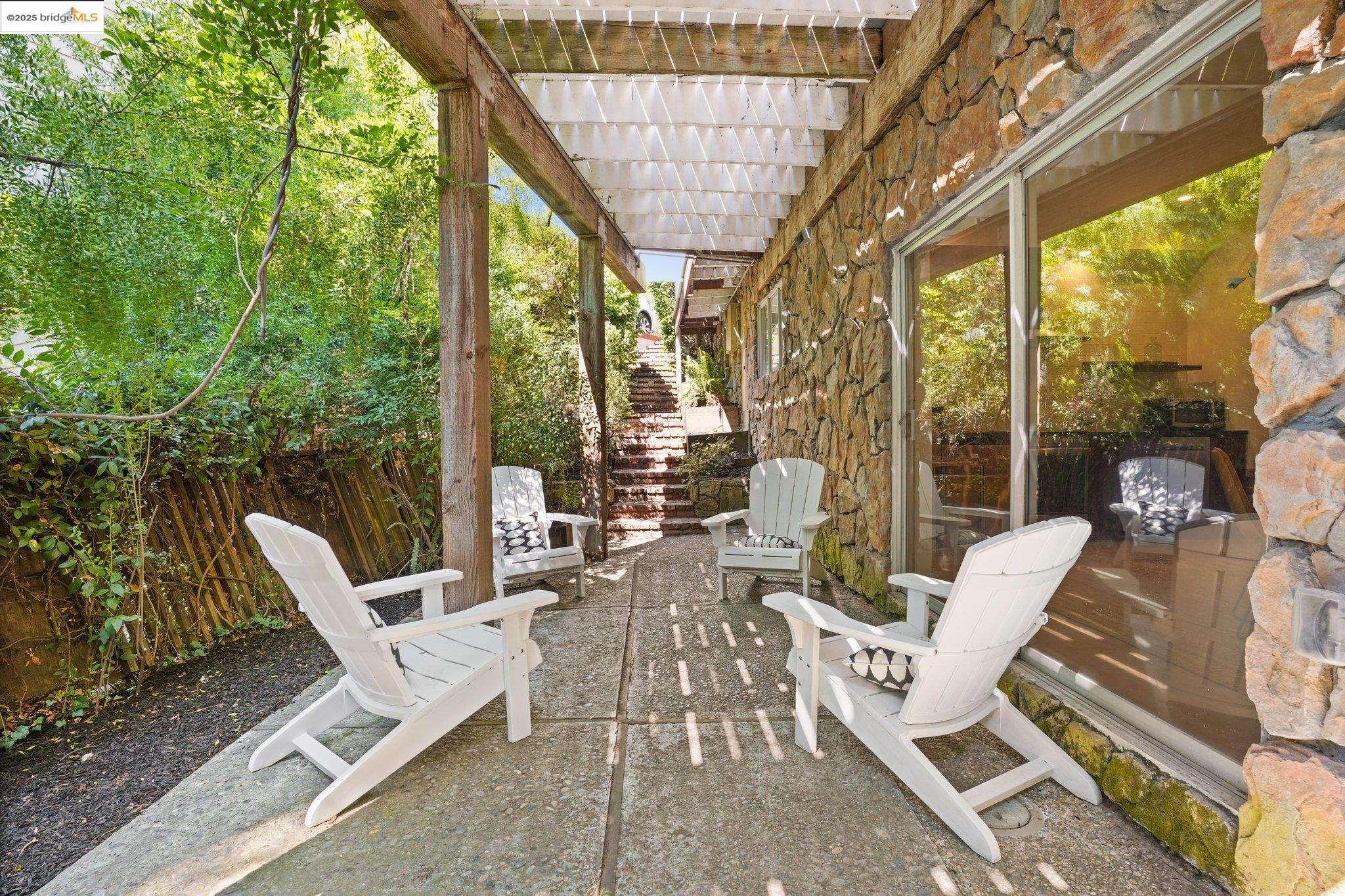 331 Saint James Dr
