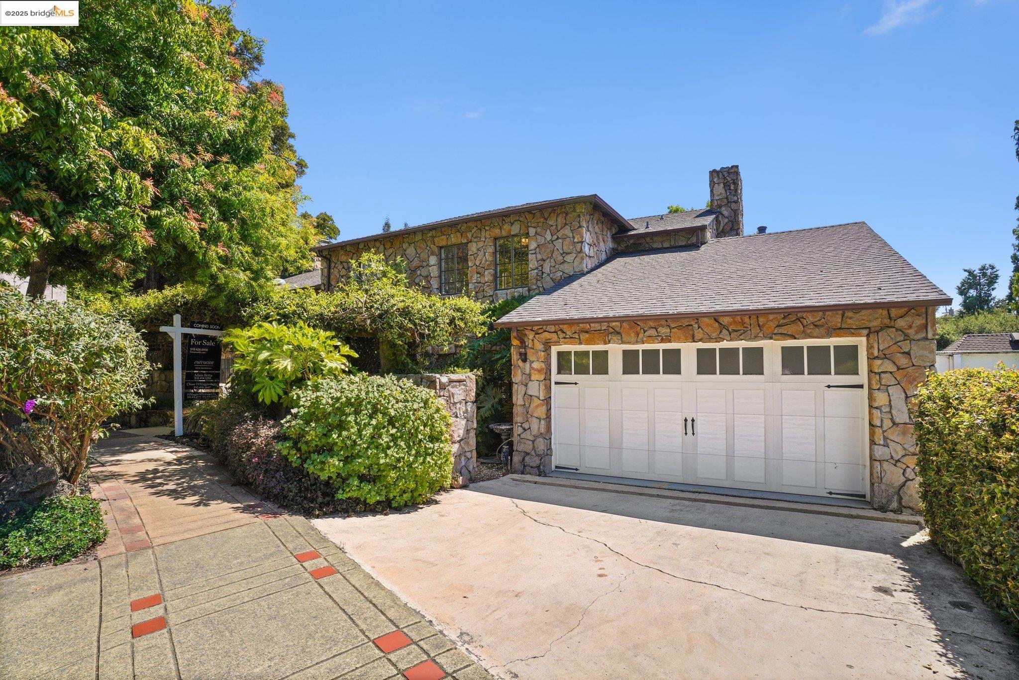 331 Saint James Dr
