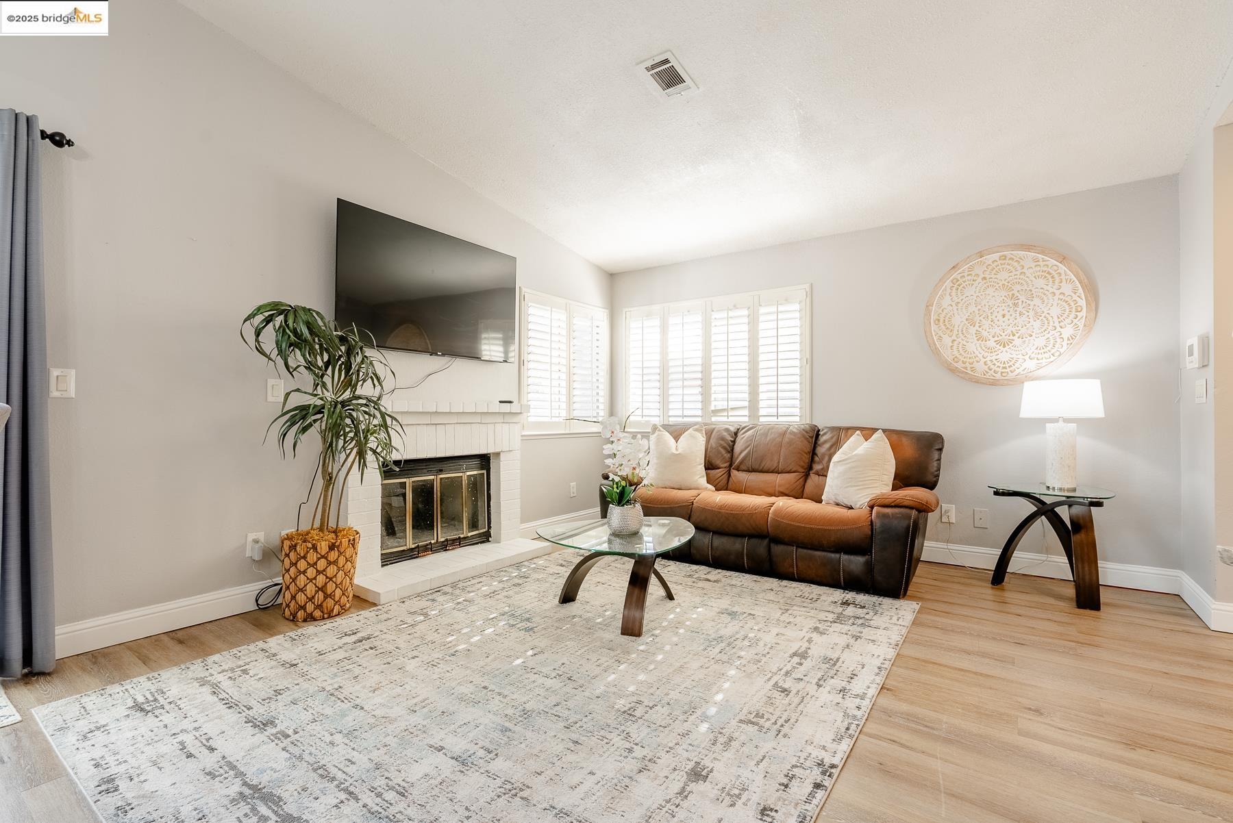 446 Almondtree Cir