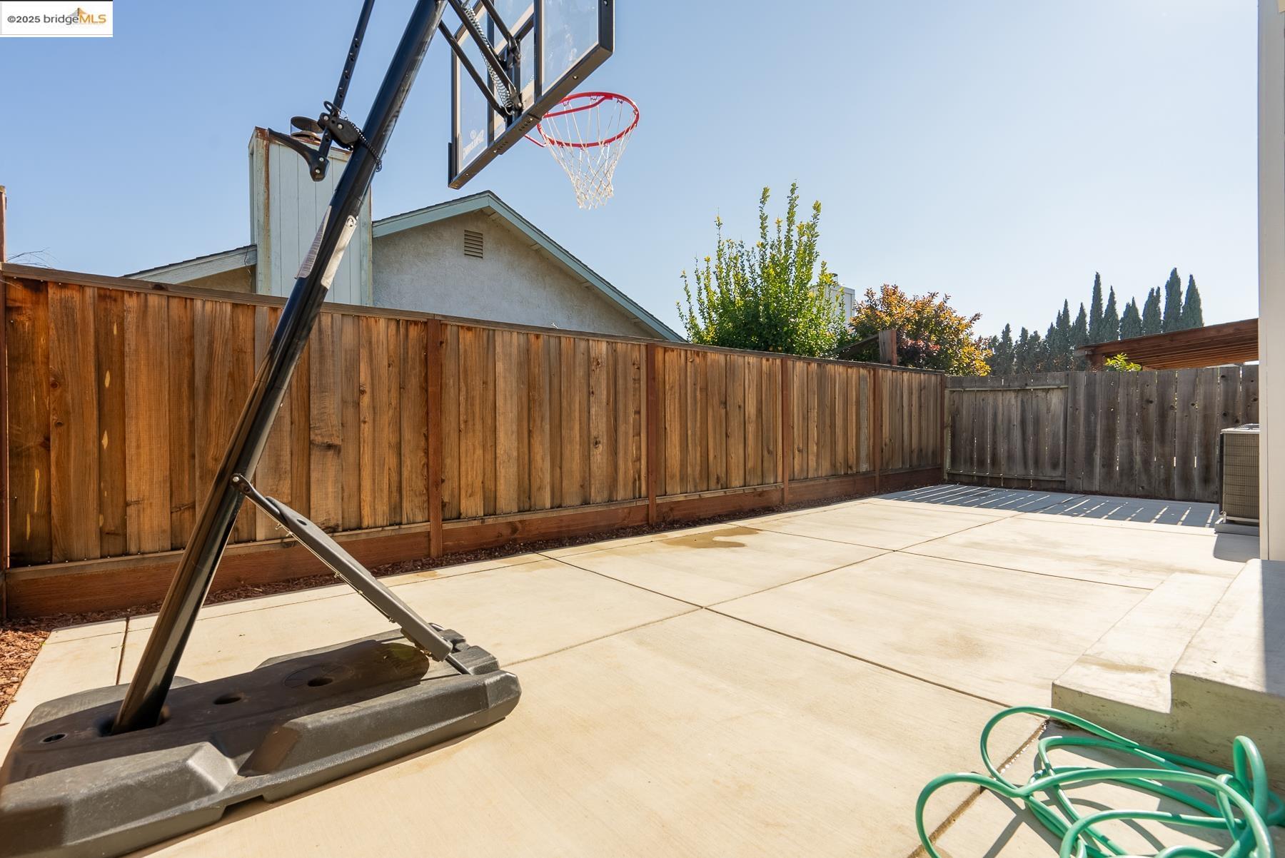 446 Almondtree Cir