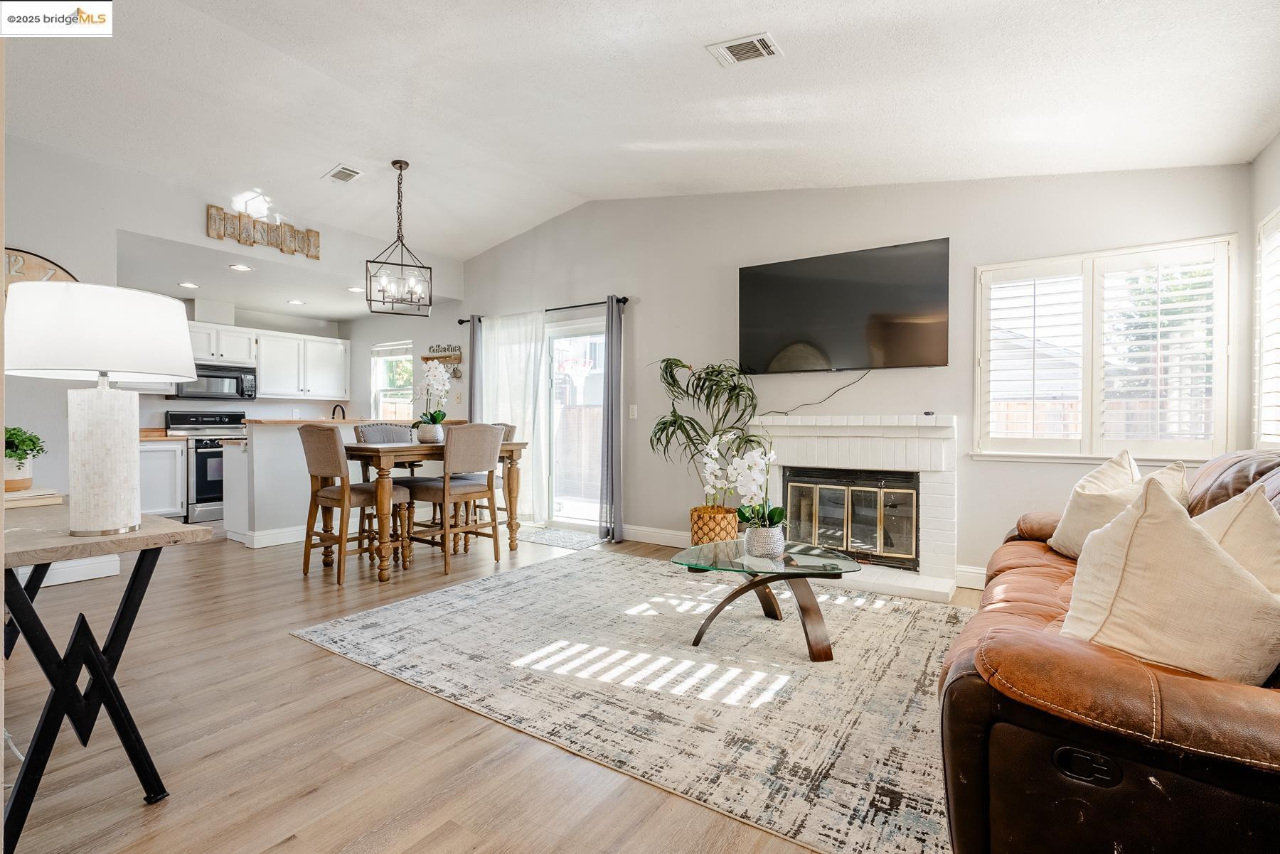 446 Almondtree Cir
