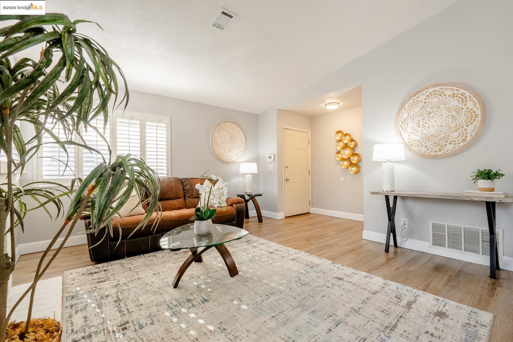 446 Almondtree Cir
