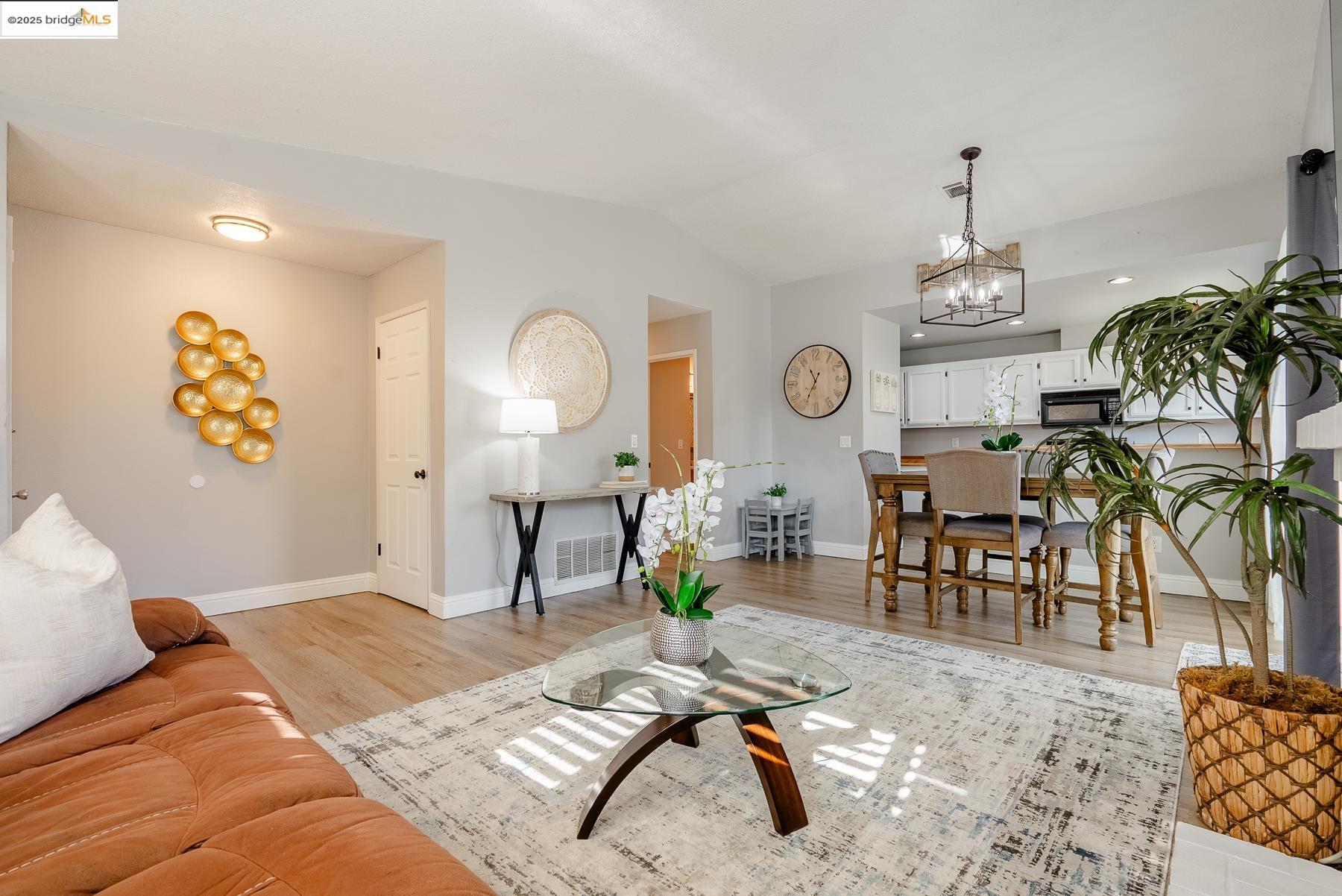 446 Almondtree Cir