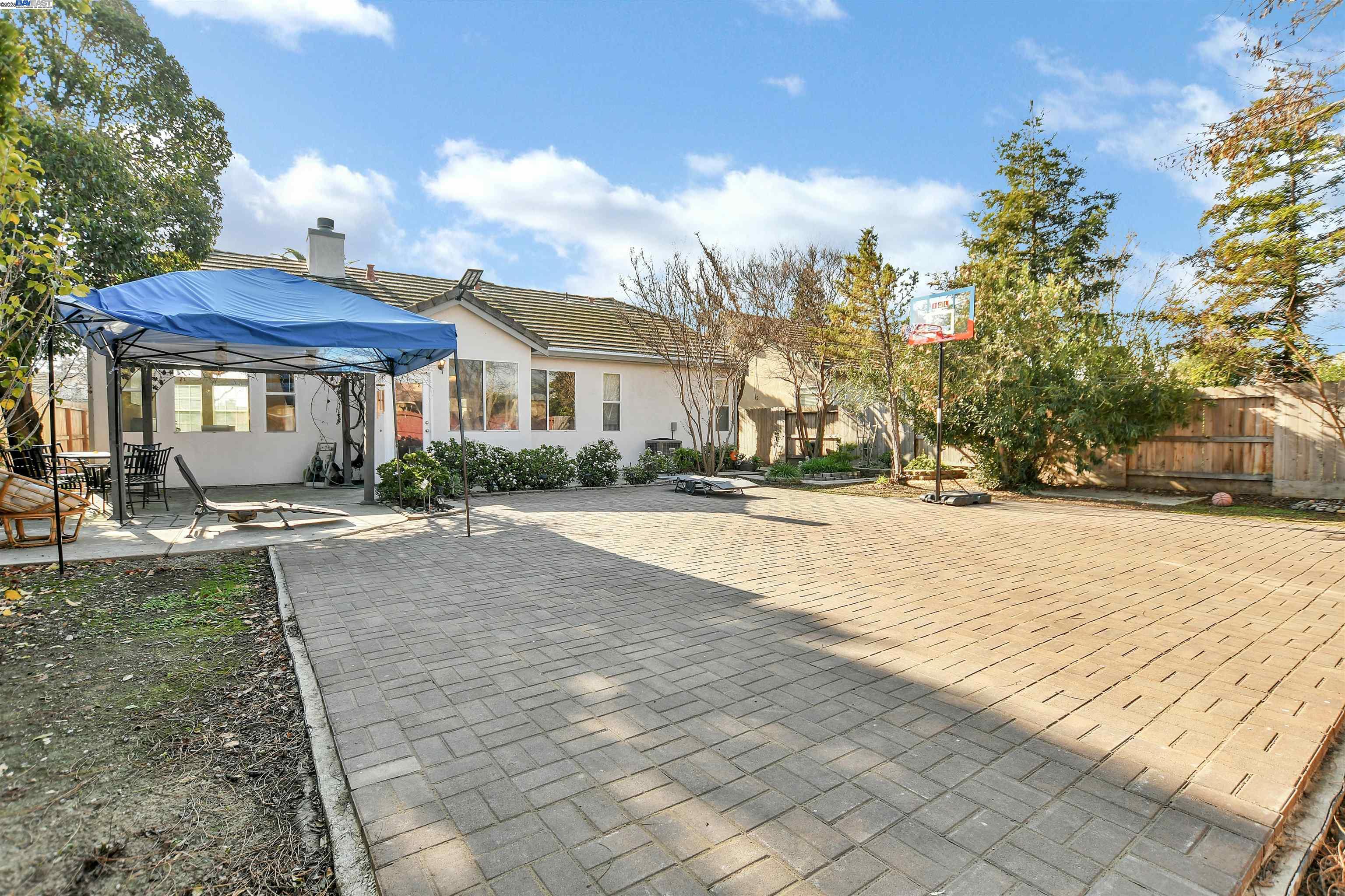 1785 Lilly Ct