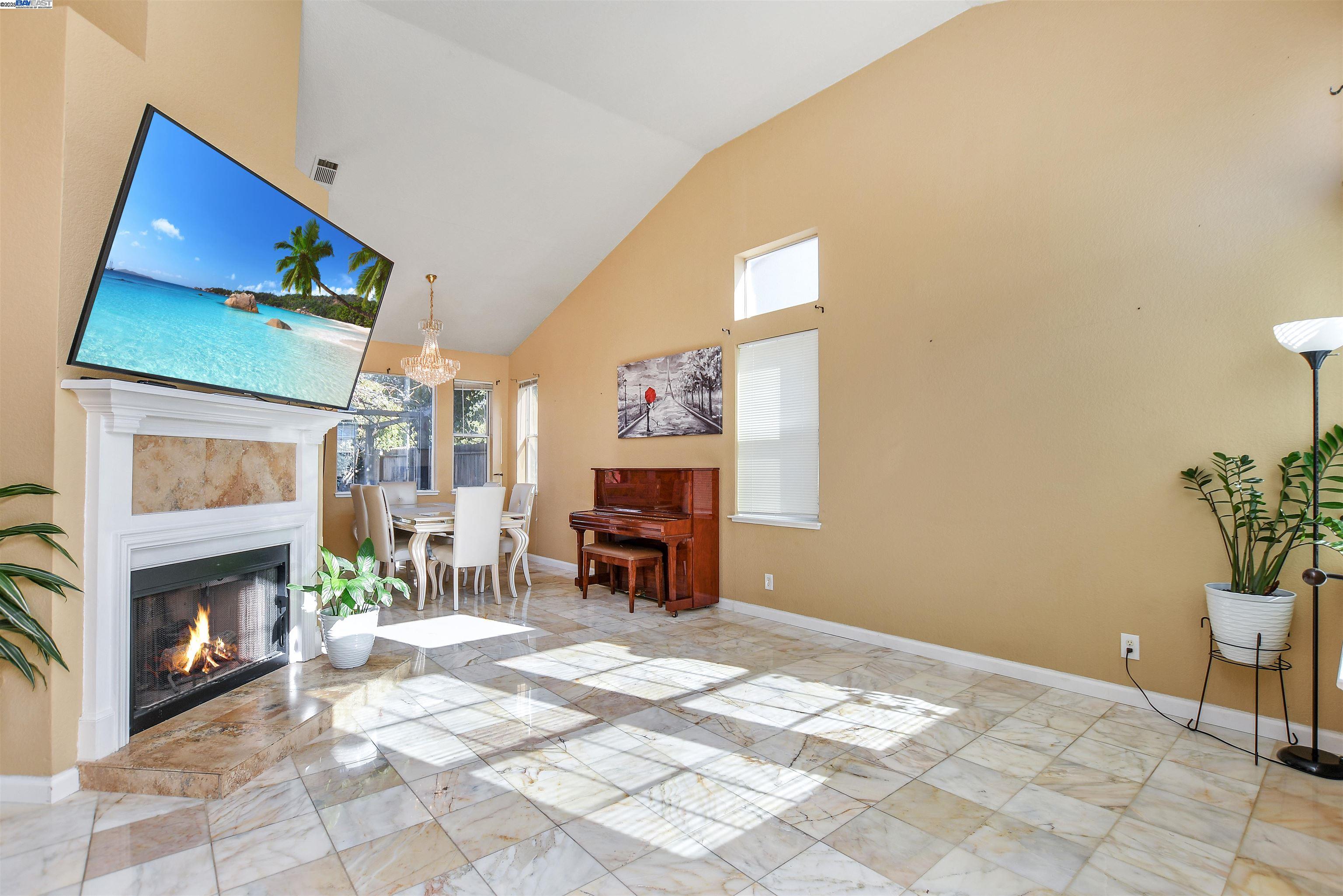 1785 Lilly Ct