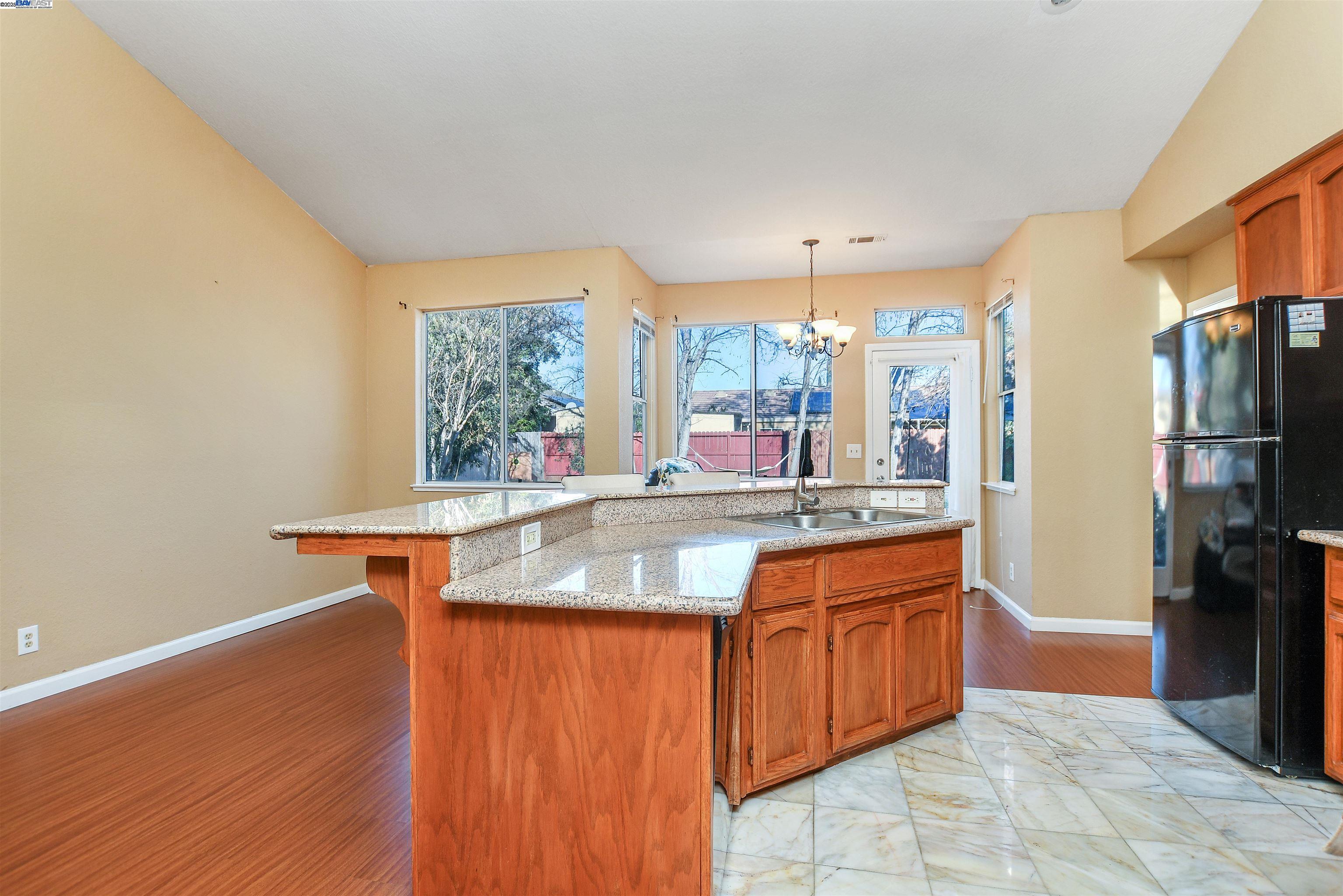 1785 Lilly Ct