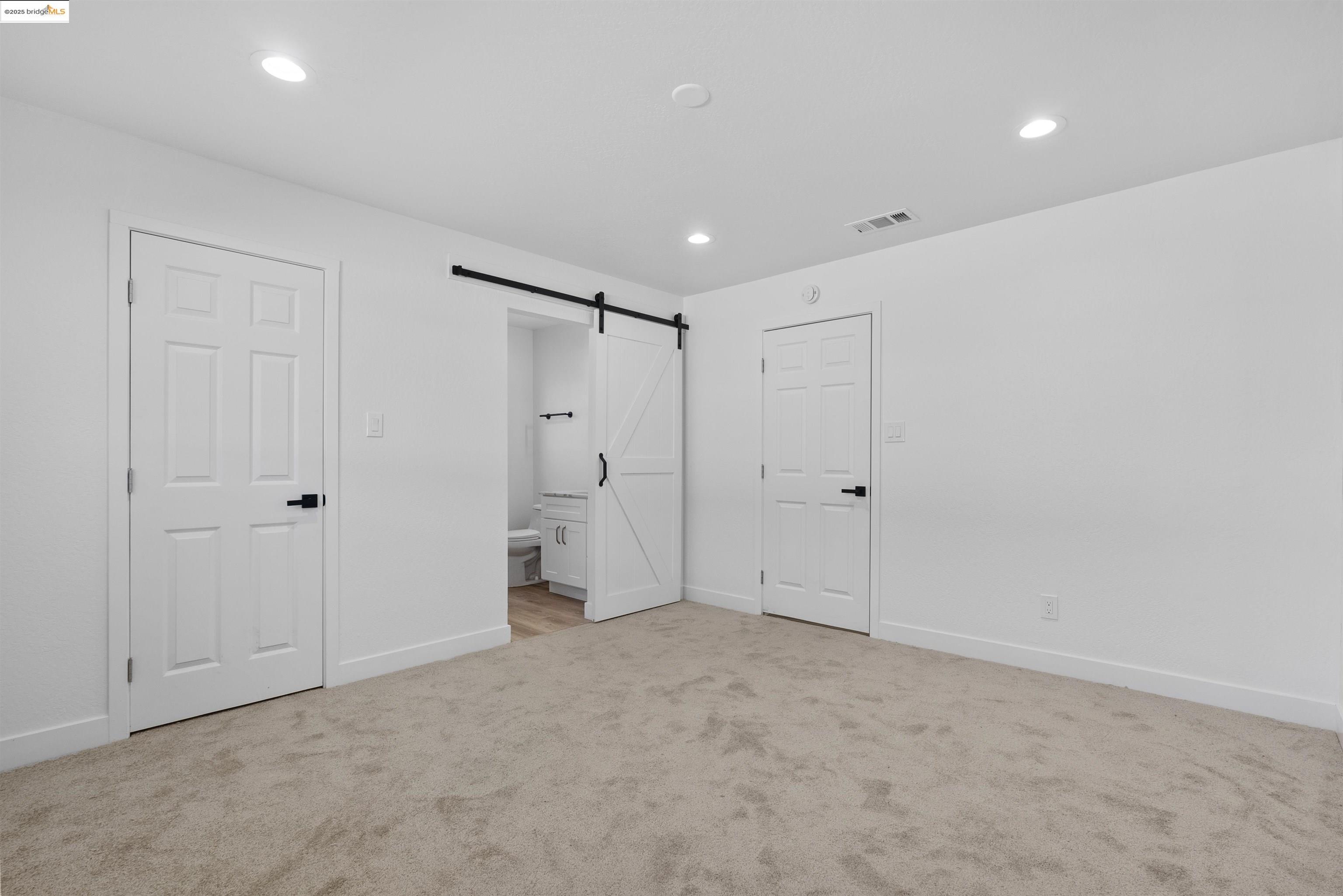 252 Pippo Ave