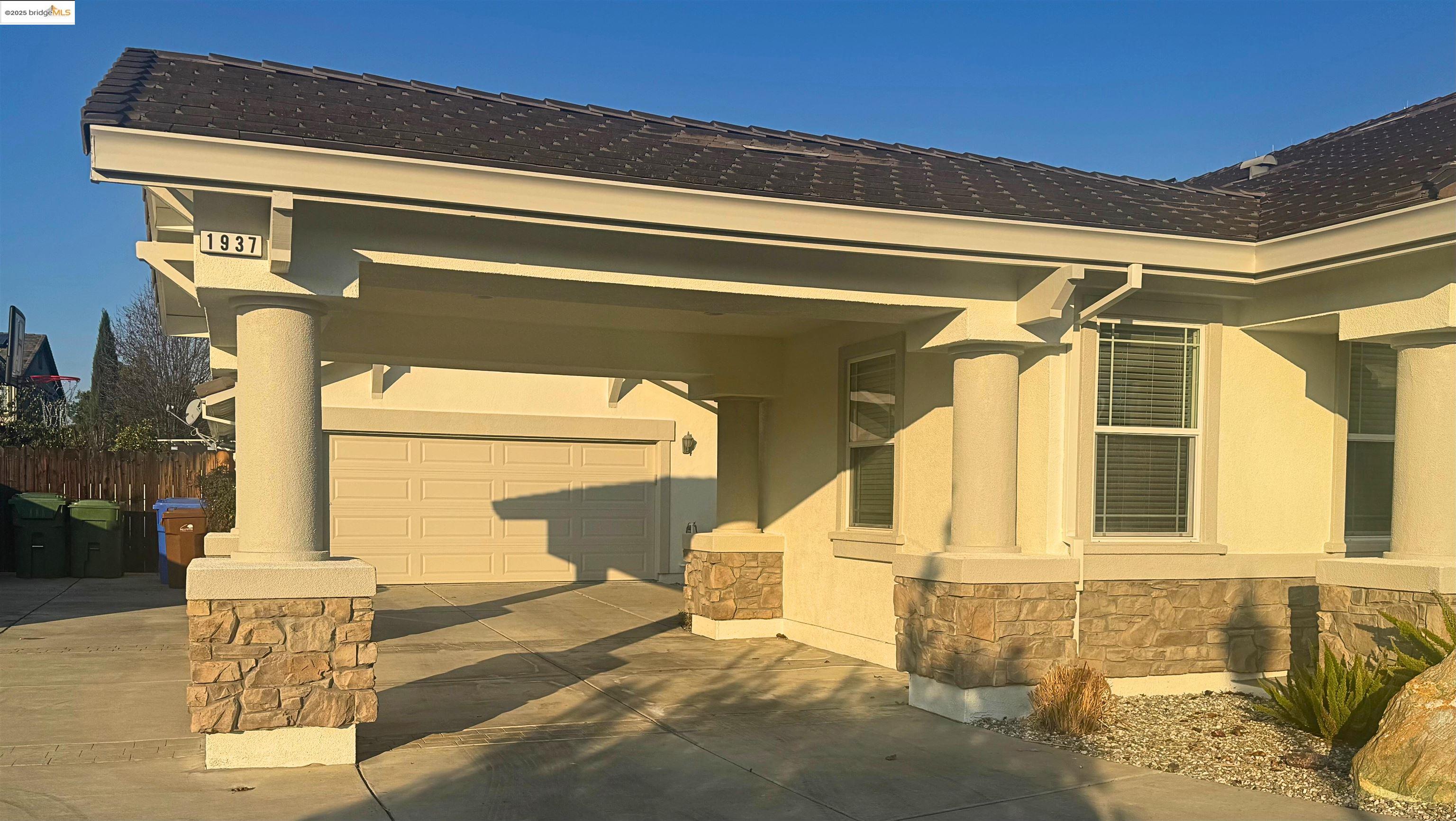1937 Huntington Pl