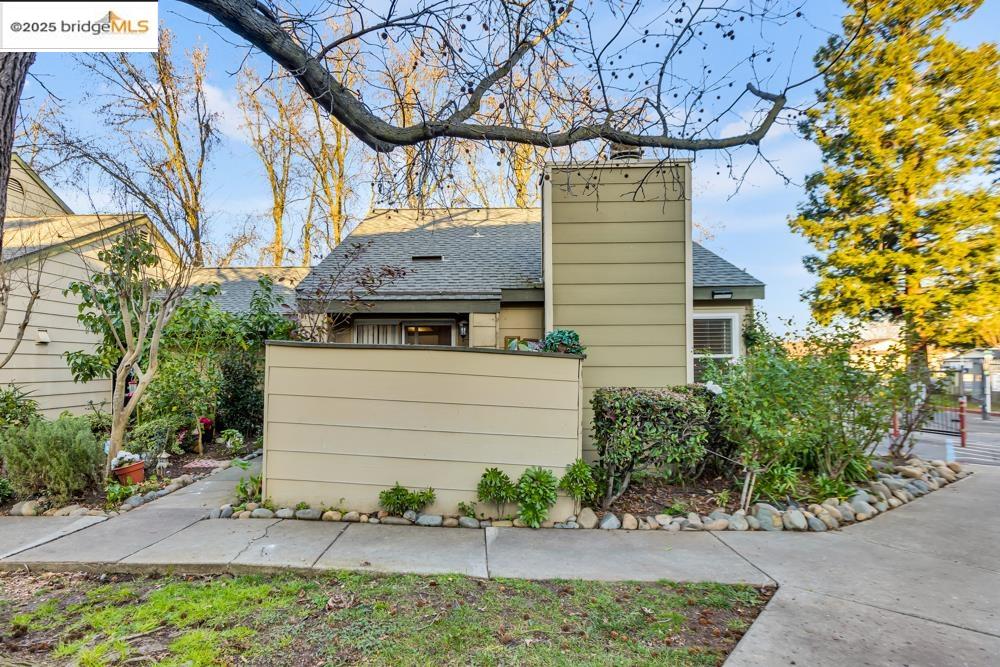 8216 Center Pkwy # 27